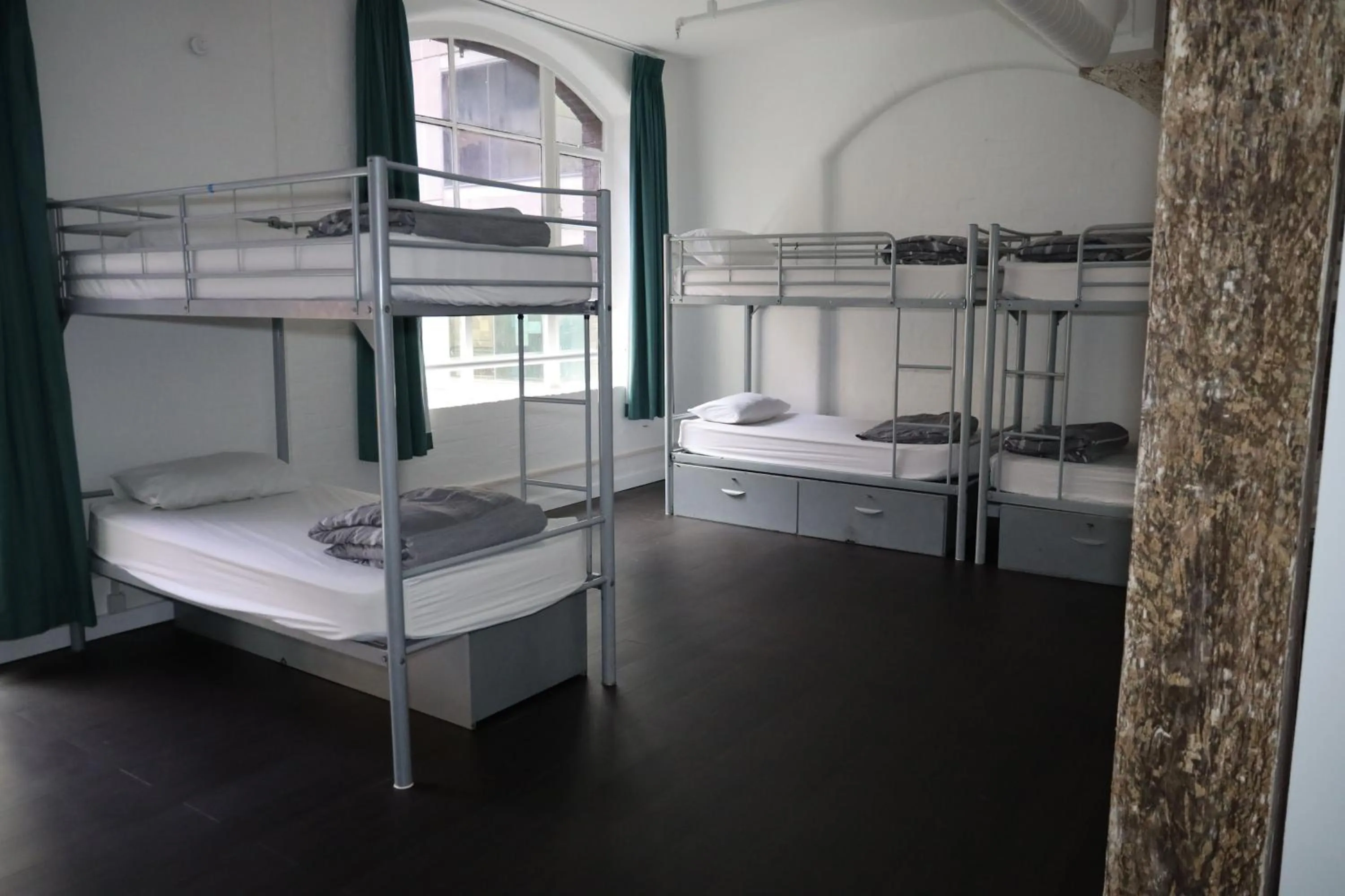 Bed in Base Sydney Hostel