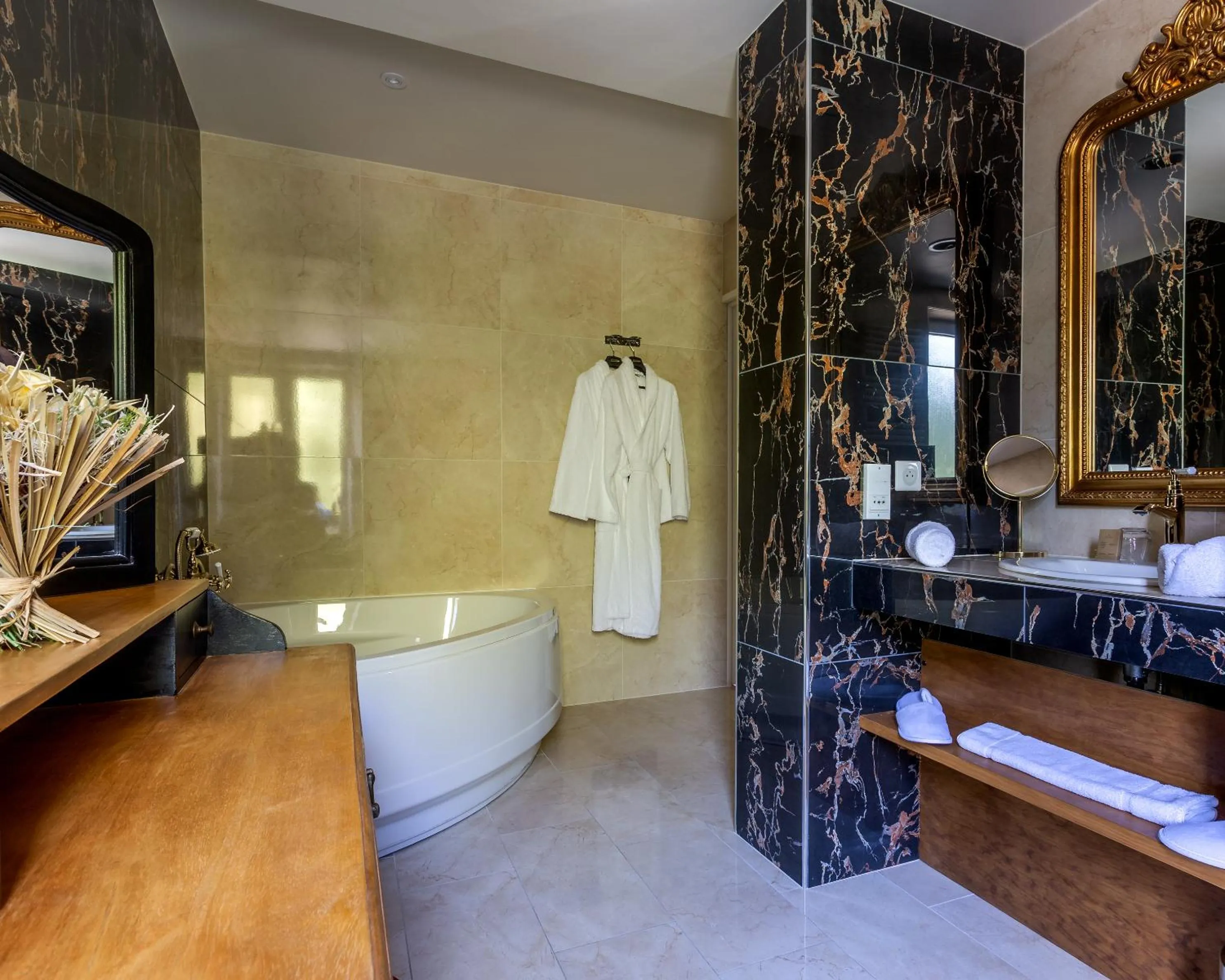 Bathroom in Hotel Restaurant Le Centenaire