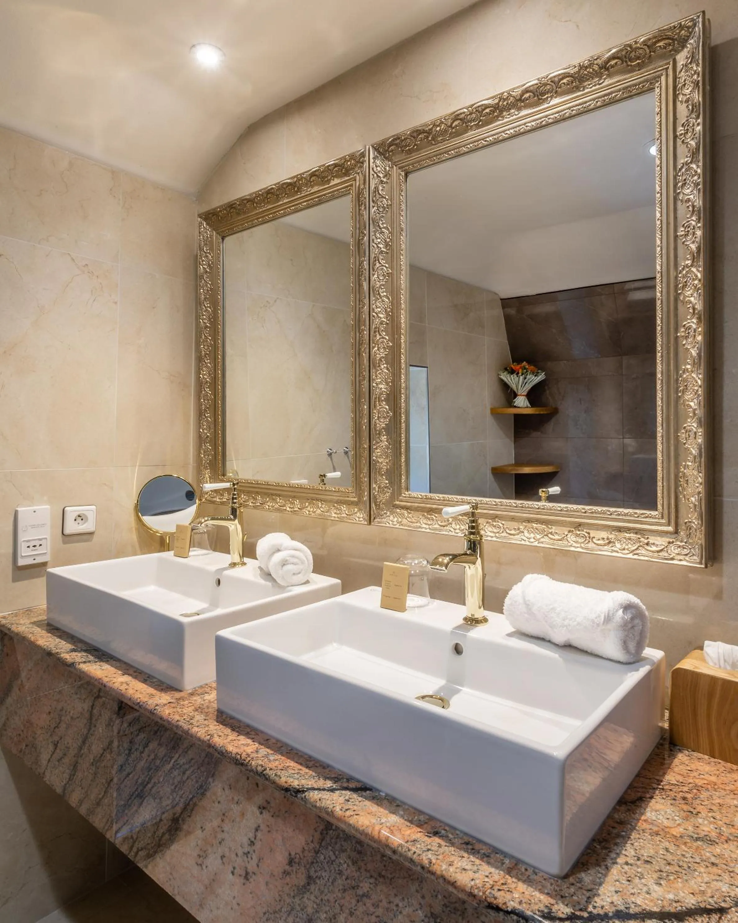 Bathroom in Hotel Restaurant Le Centenaire