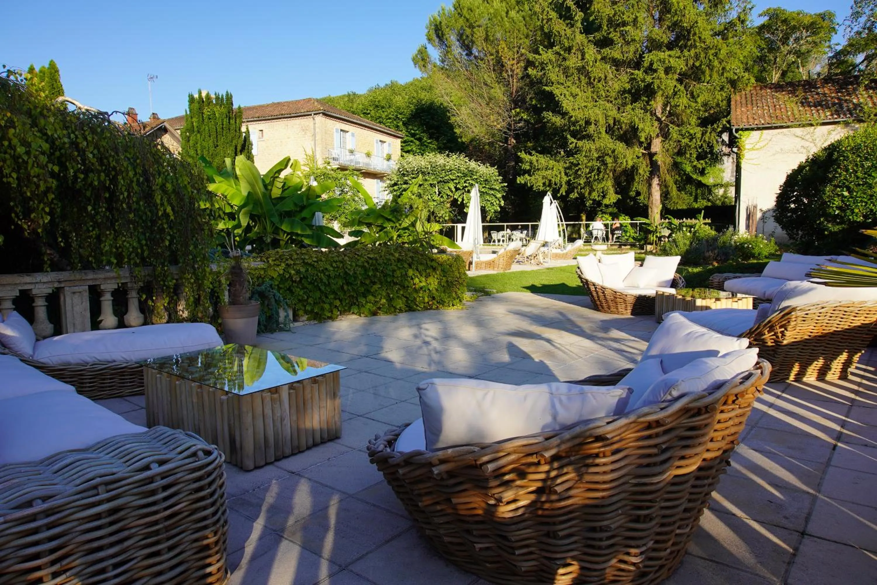 Patio in Hotel Restaurant Le Centenaire