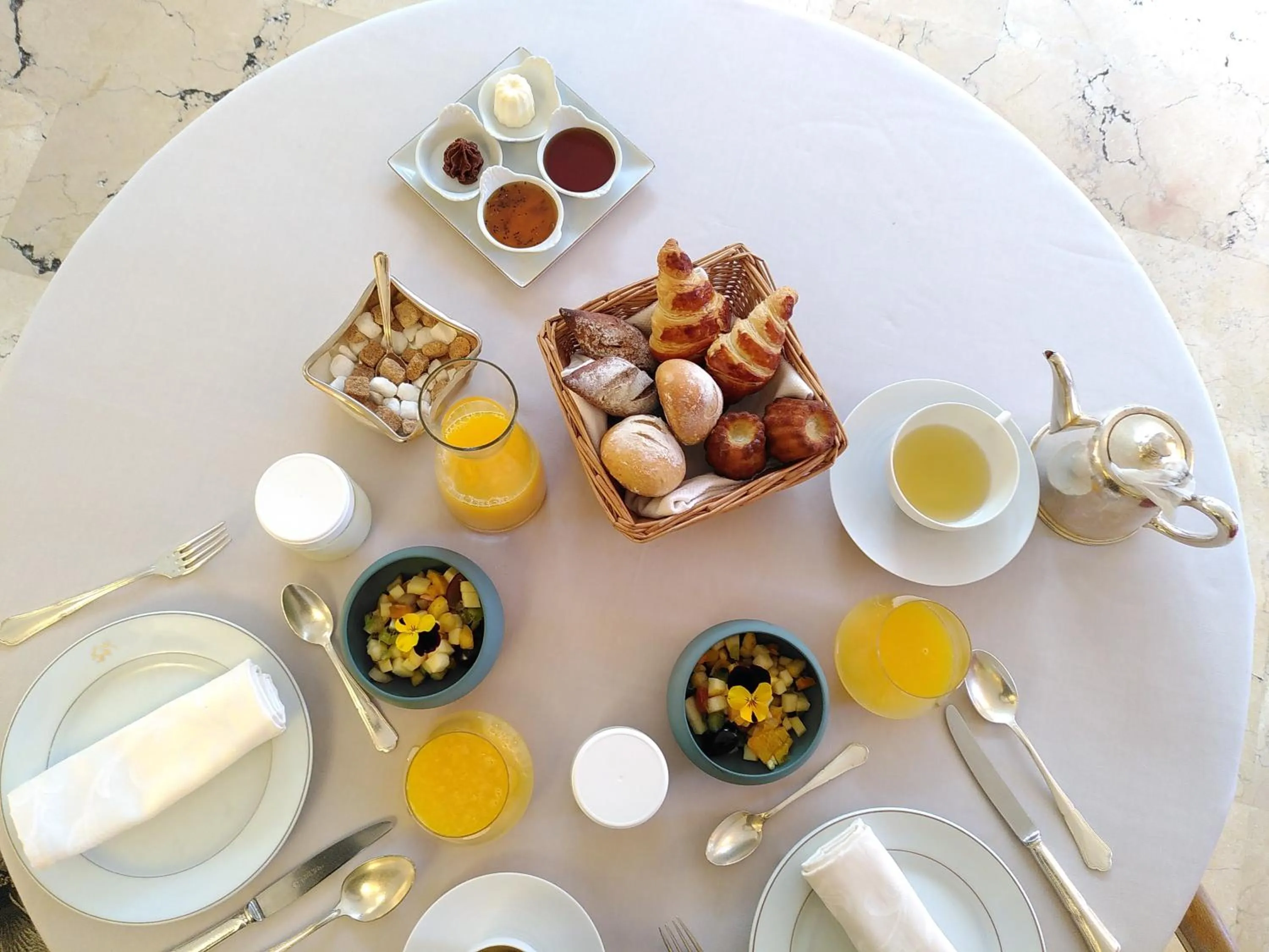 Continental breakfast in Hotel Restaurant Le Centenaire