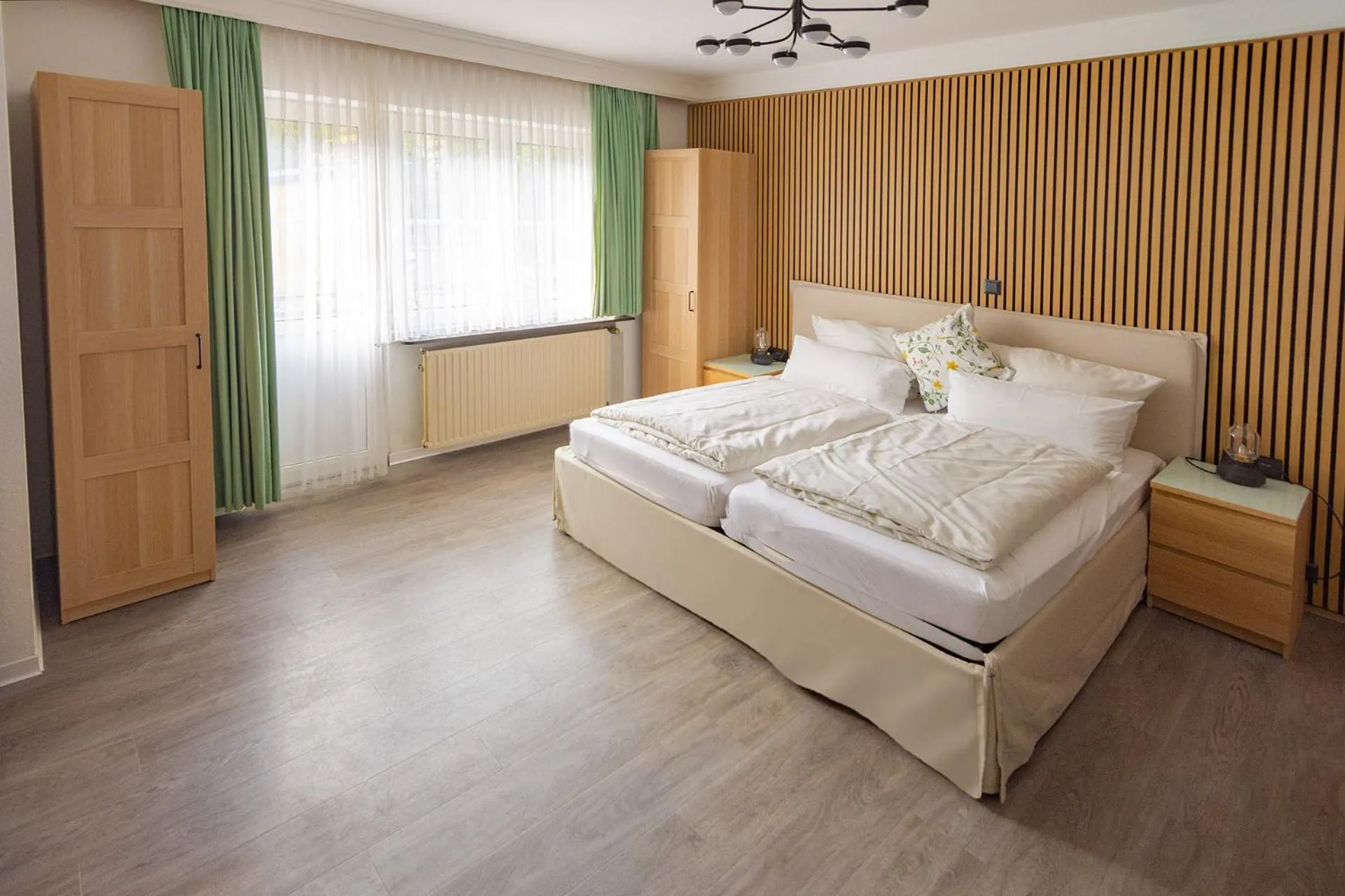 Bed in Hotel Jesteburger Hof