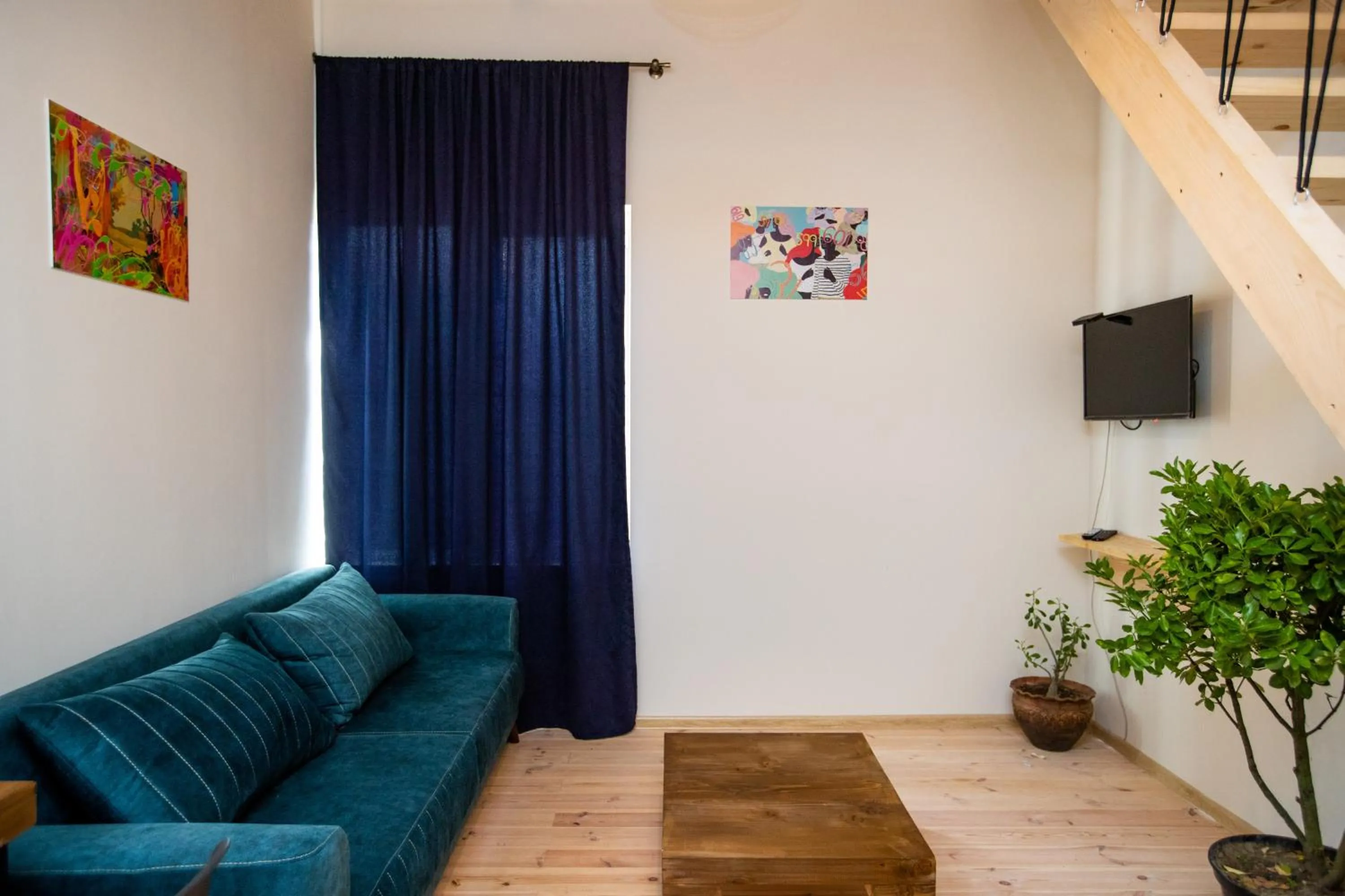 TV and multimedia in Giorgi's apartment