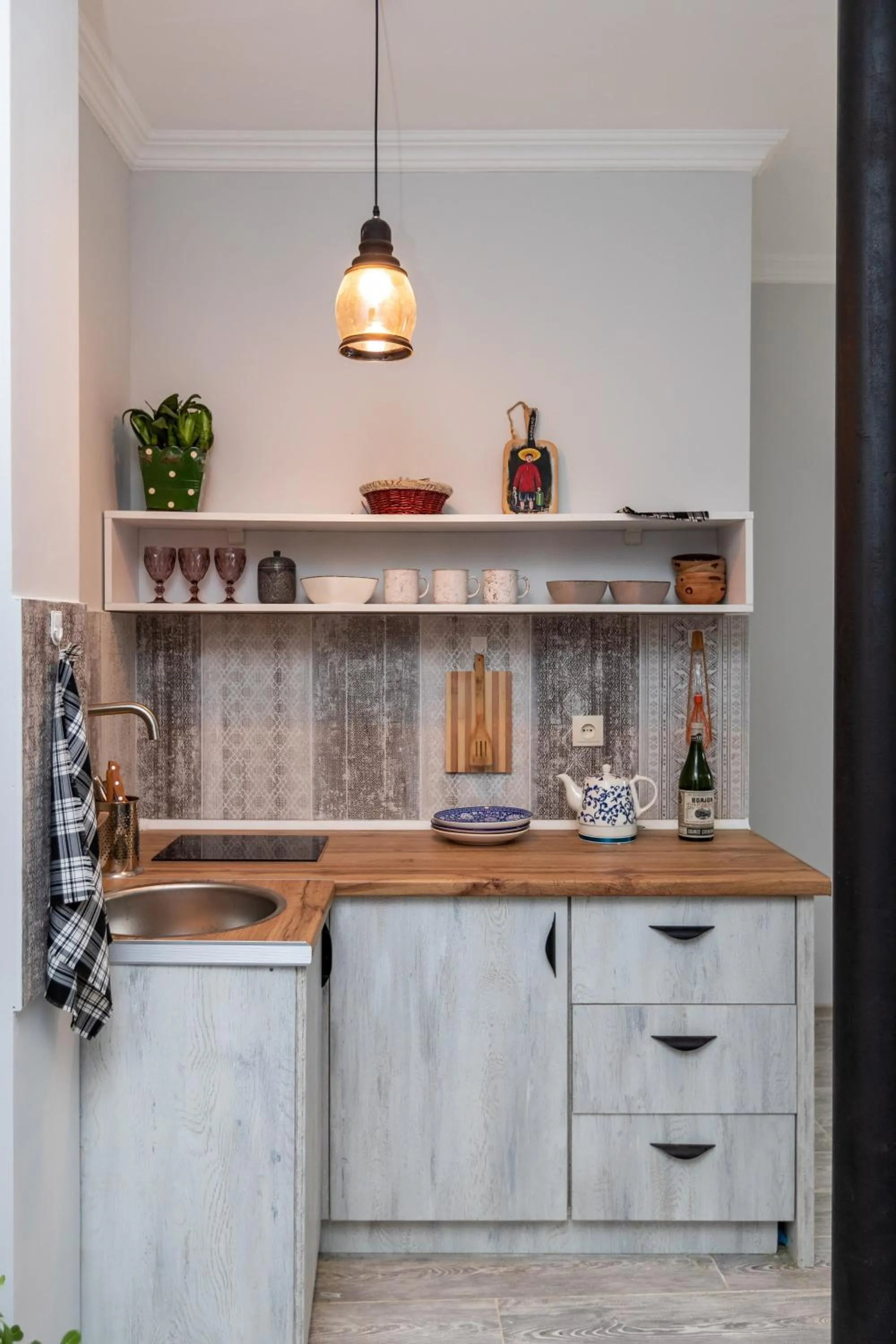Kitchen or kitchenette in Giorgi's apartment