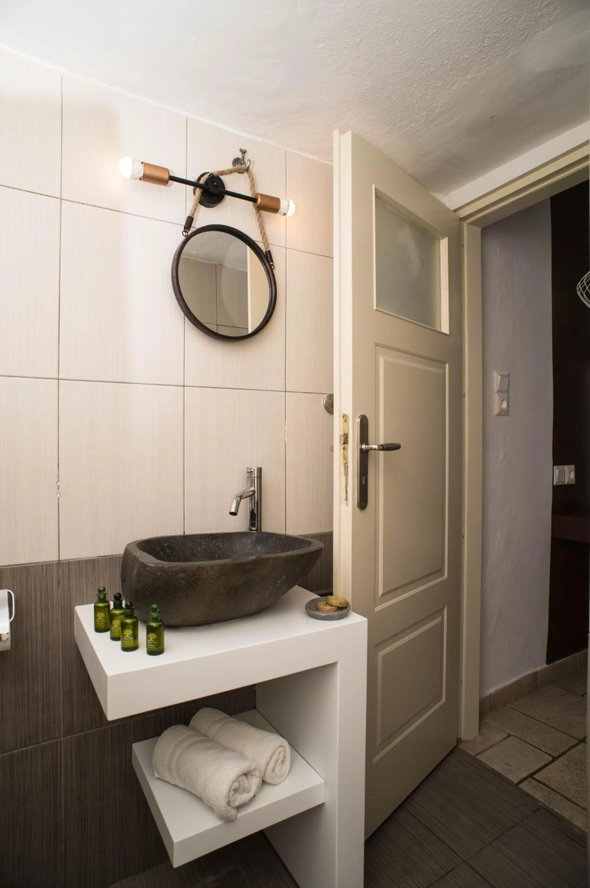 Bathroom in Villa Ilias