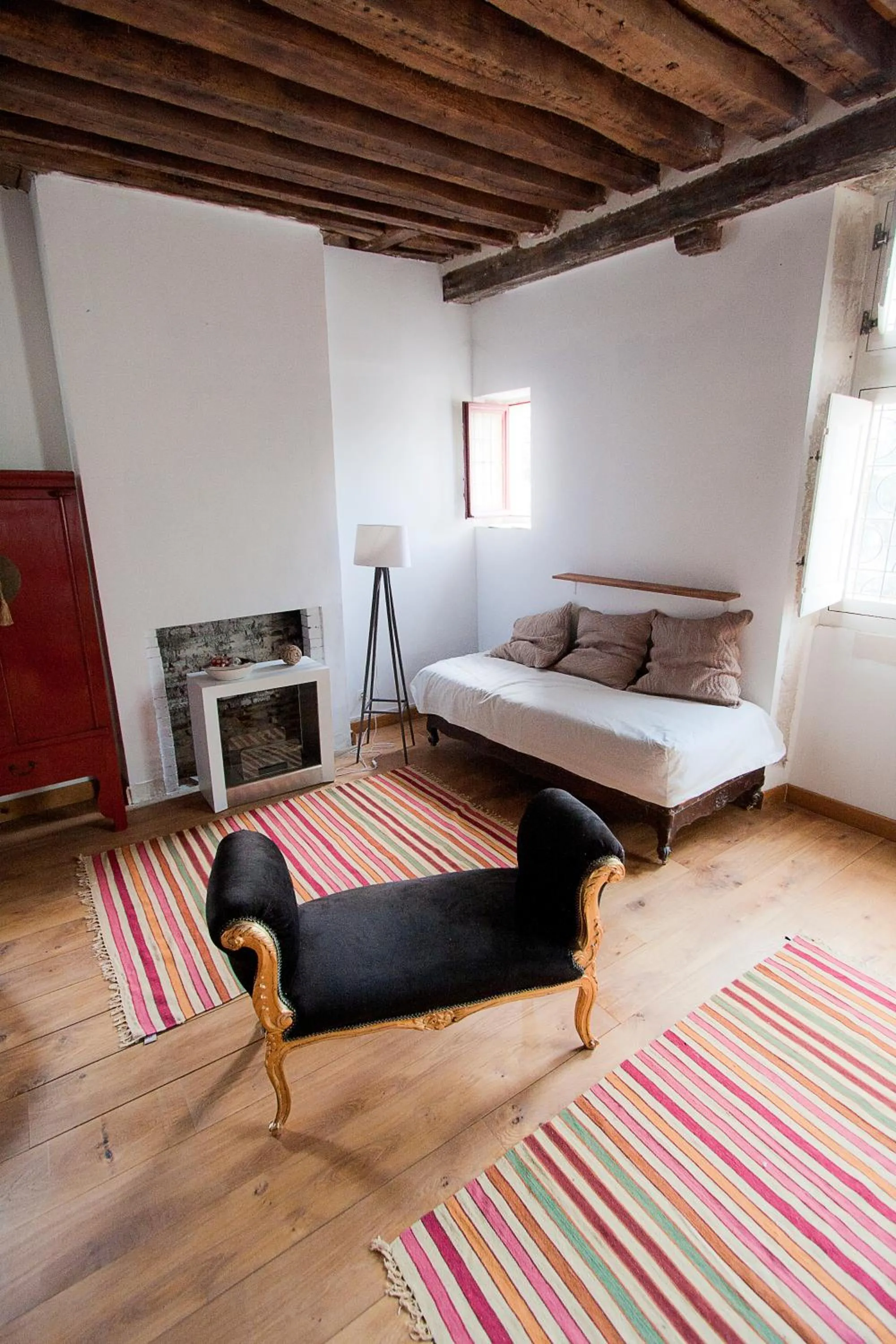 Bed in Les Trois Maillets, Monument Historique