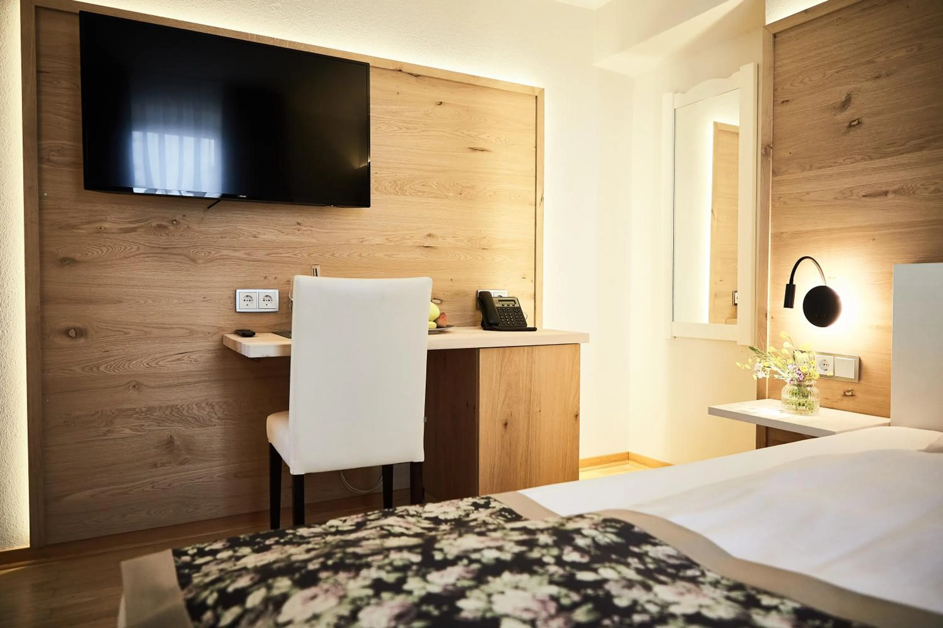 Photo of the whole room, Bed in Wellness Natur Resort Gut Edermann