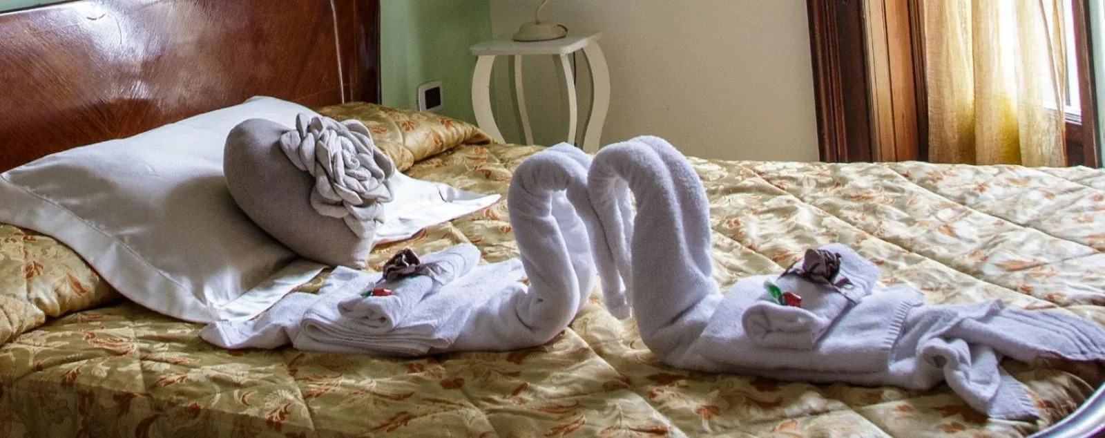 Bed in Parthenope's home