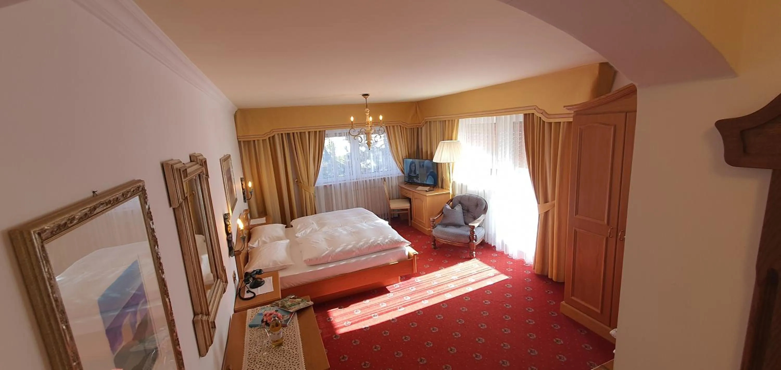 Bed in Villa Martha Vintage Hotel-B&B