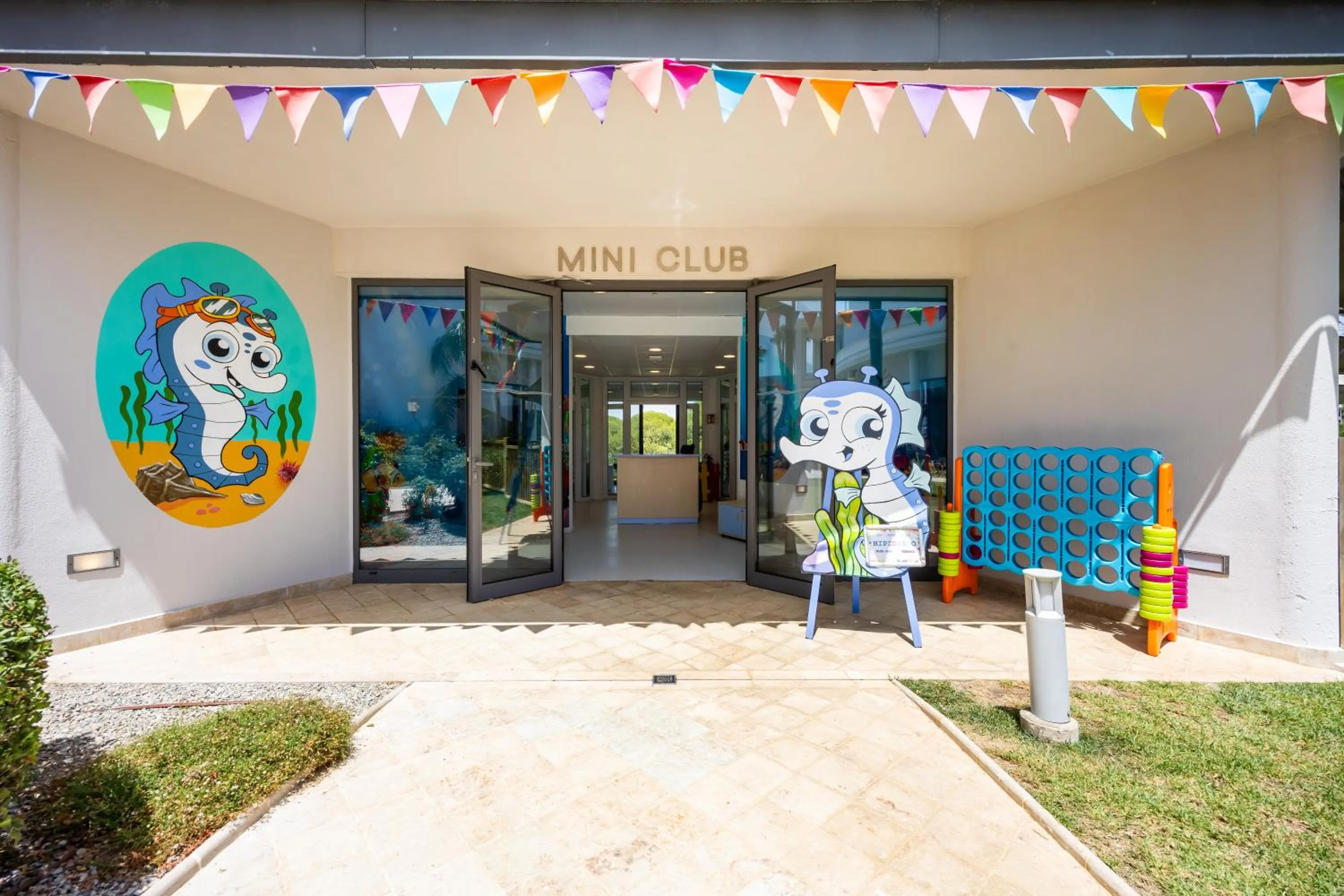 Game Room in Hipotels Barrosa Park