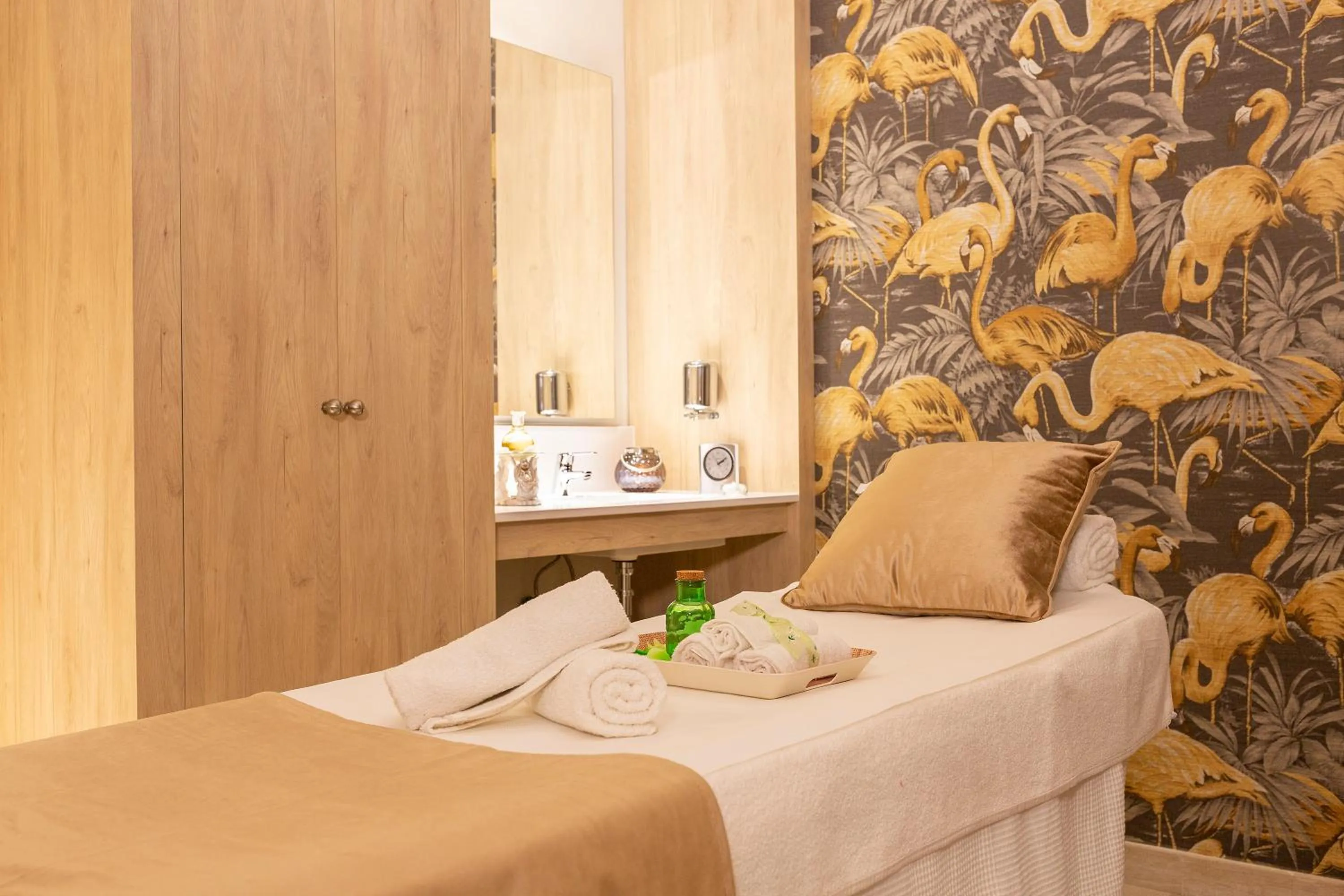 Massage, Bed in Hipotels Barrosa Park