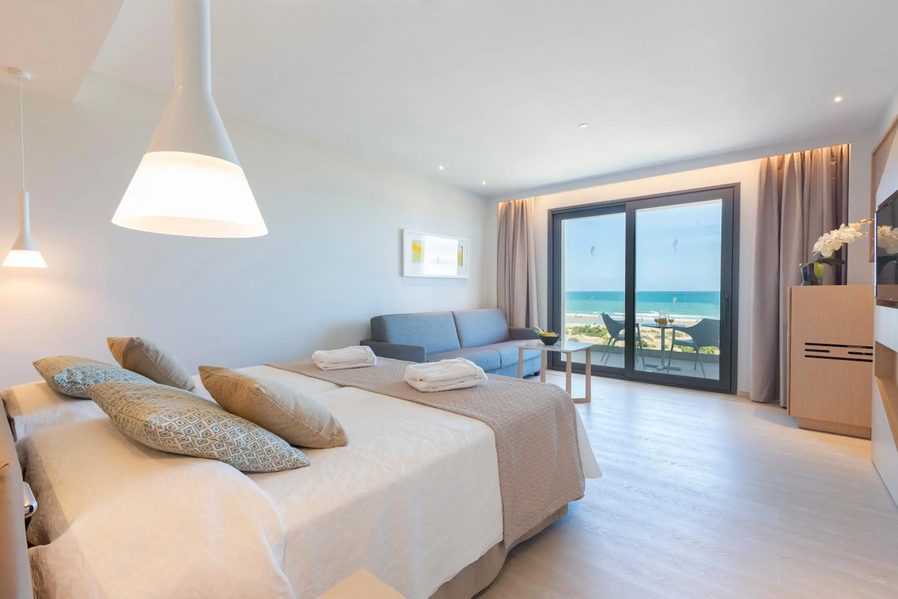 Junior Suite with Sea View in Hipotels Barrosa Park Junior Suite with Sea View in Hipotels Barrosa Park