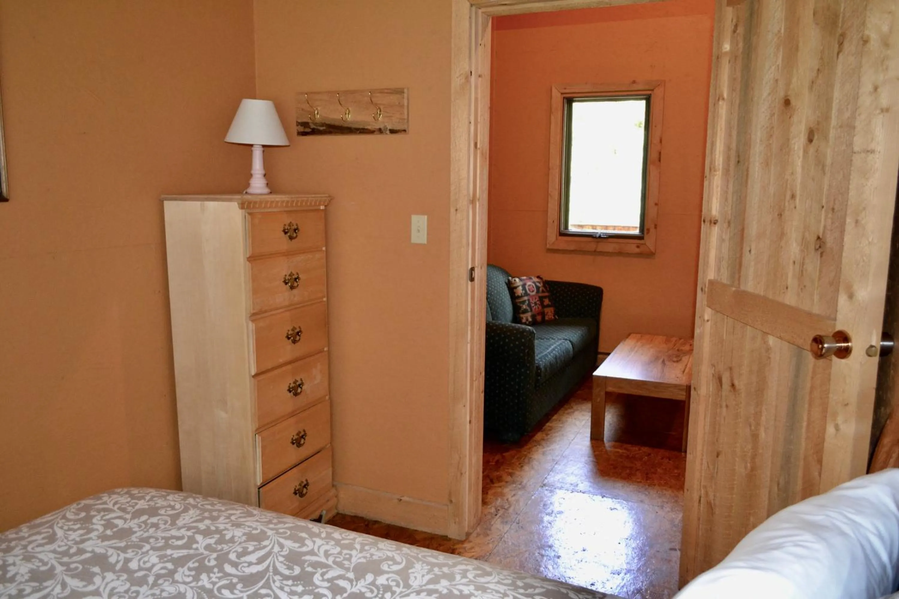 Bed in Schott's Lake Conference & Resort