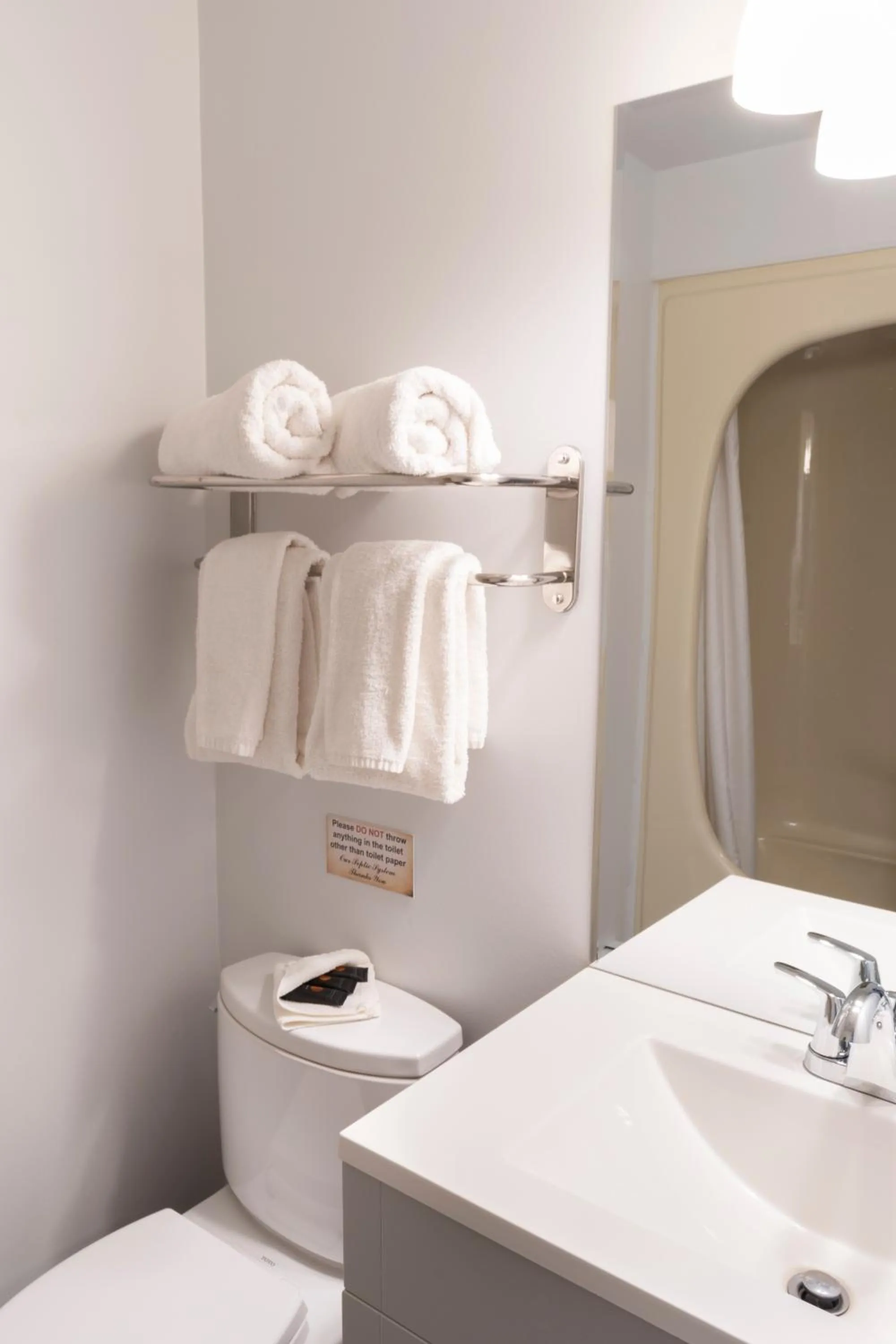 Schott's Lake Conference & Resort