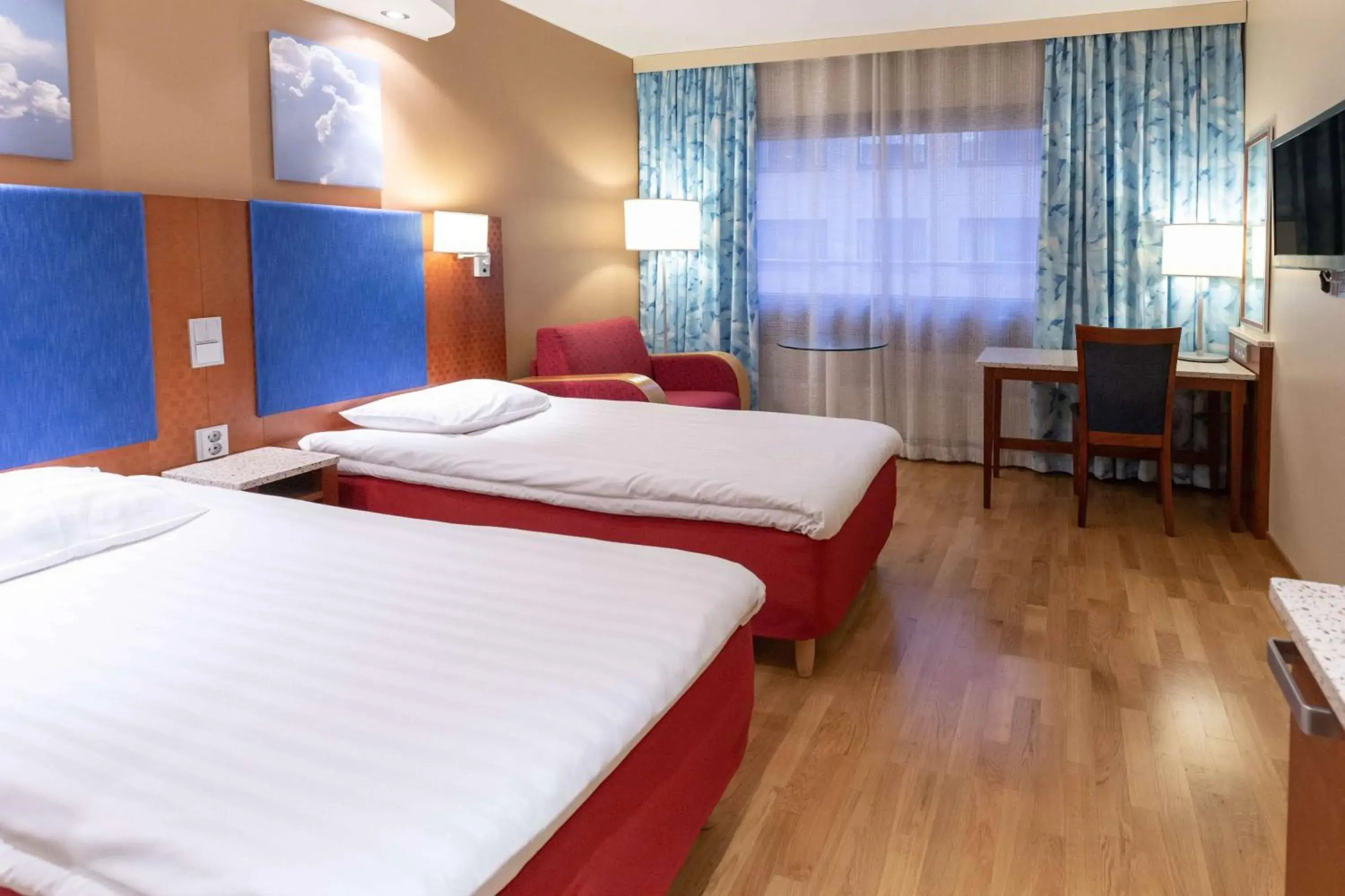 Bedroom, Bed in Scandic Tampere Koskipuisto Bedroom, Bed in Scandic Tampere Koskipuisto