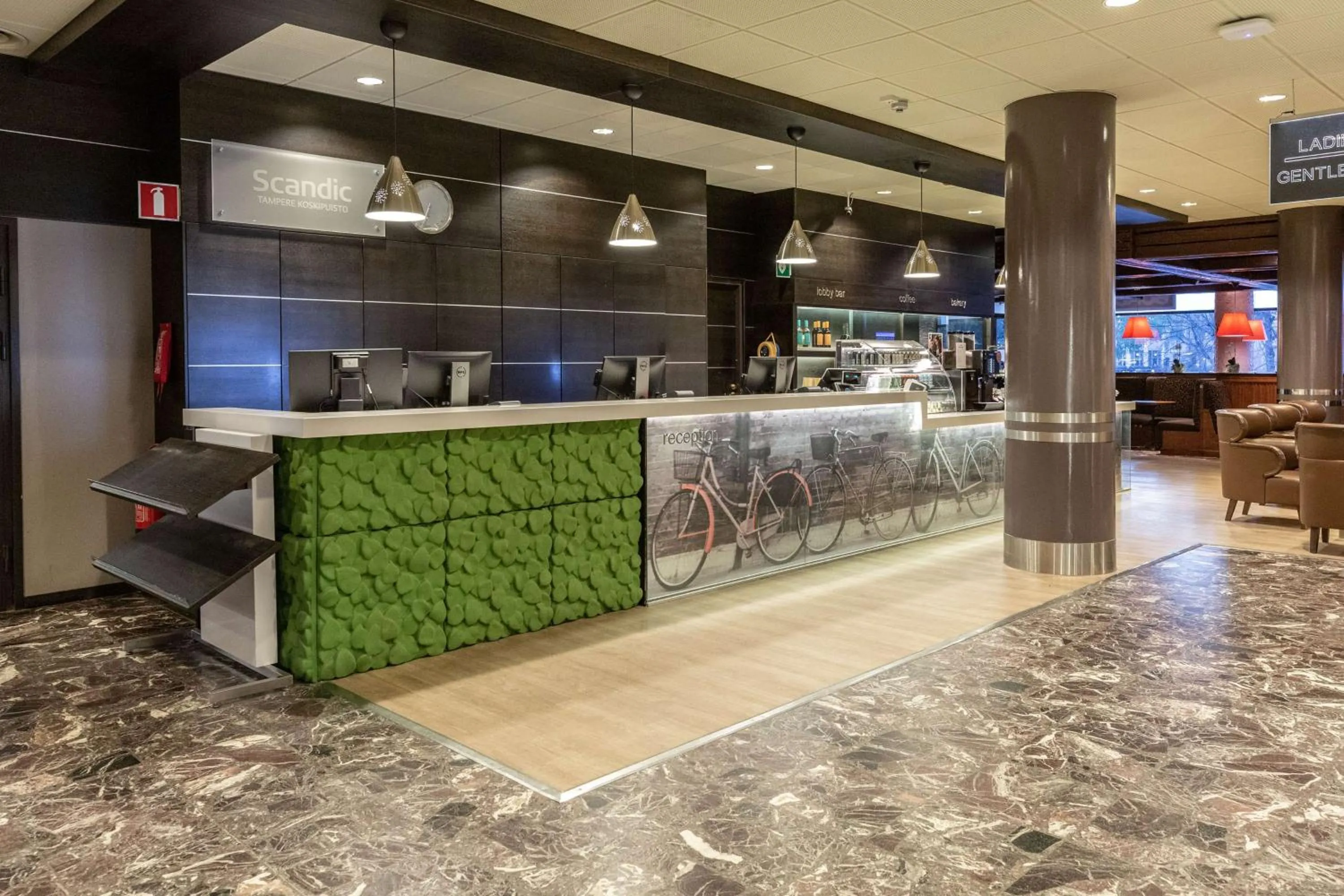 Lobby or reception in Scandic Tampere Koskipuisto