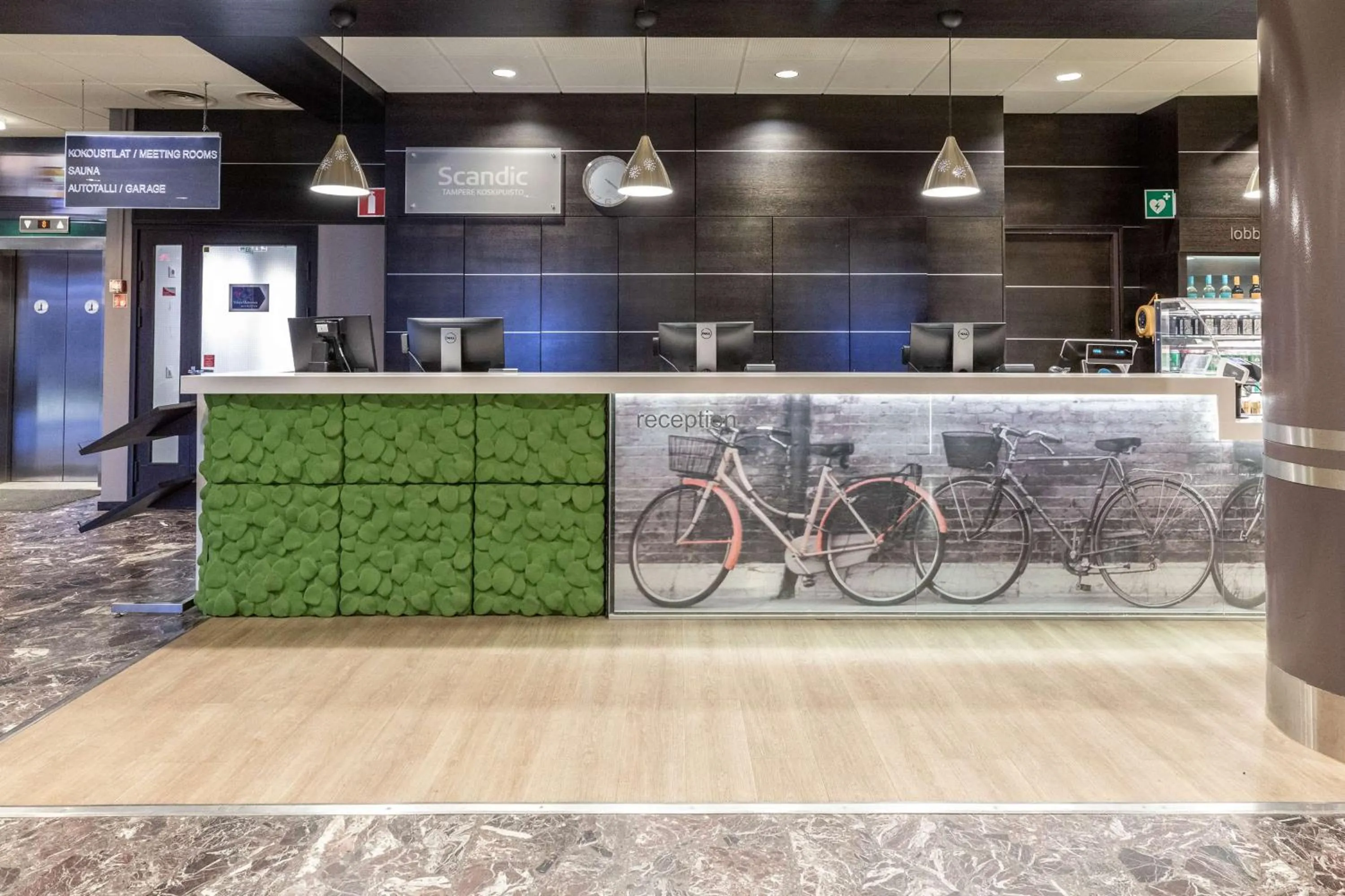 Lobby or reception in Scandic Tampere Koskipuisto
