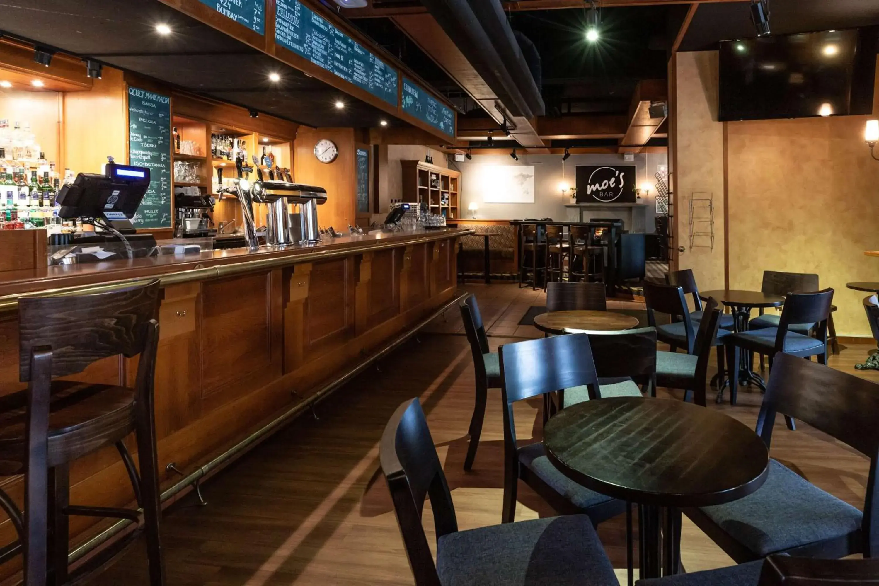 Lounge or bar in Scandic Tampere Koskipuisto Lounge or bar in Scandic Tampere Koskipuisto