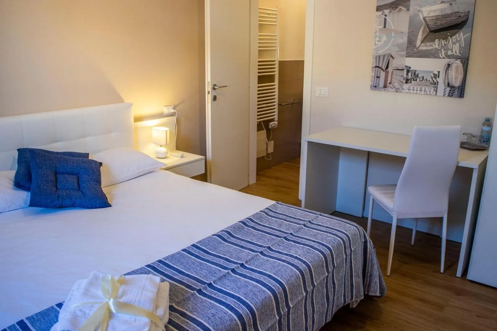 Photo of the whole room, Bed in Corteallago