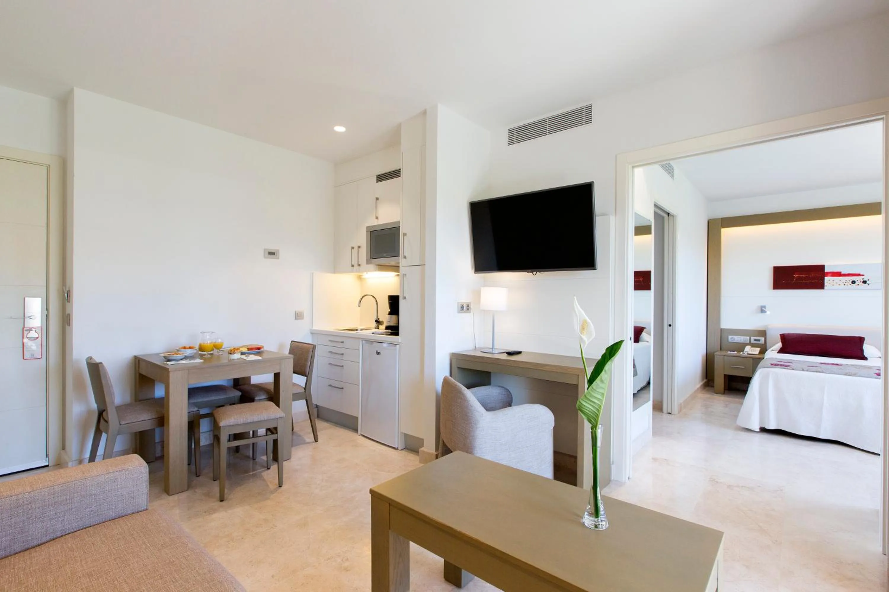 Bed in Hipotels Barrosa Garden