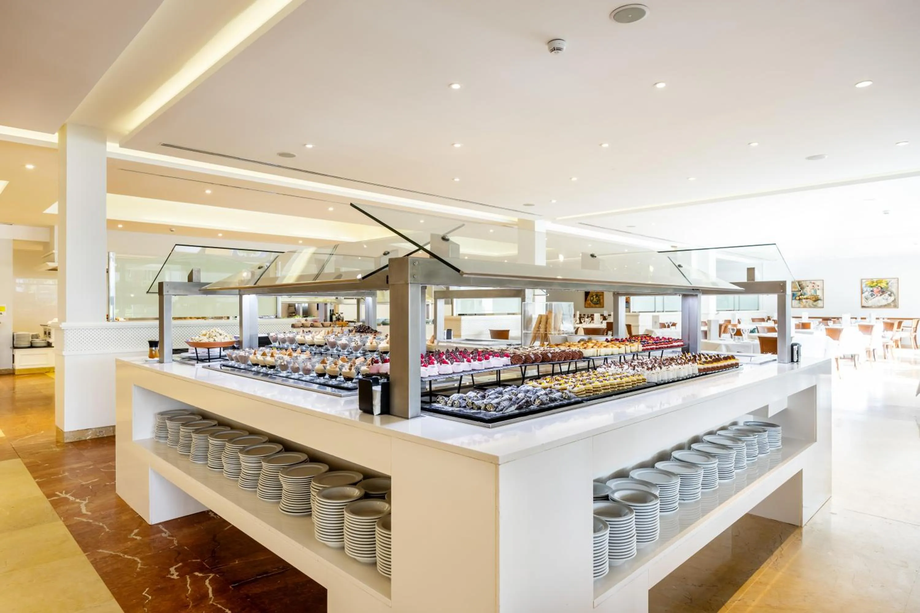 Restaurant/places to eat in Hipotels Barrosa Garden