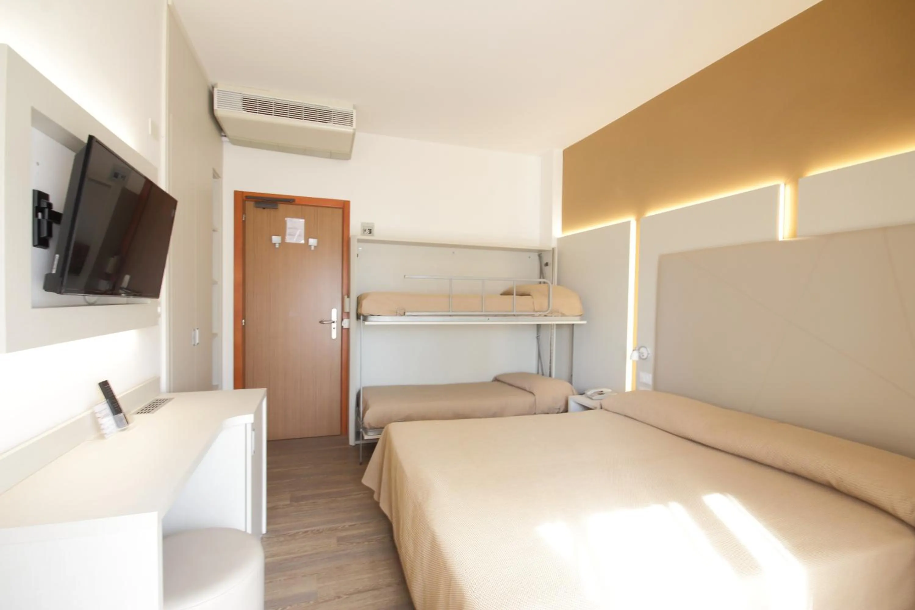 Bedroom, Bed in Hotel Toledo