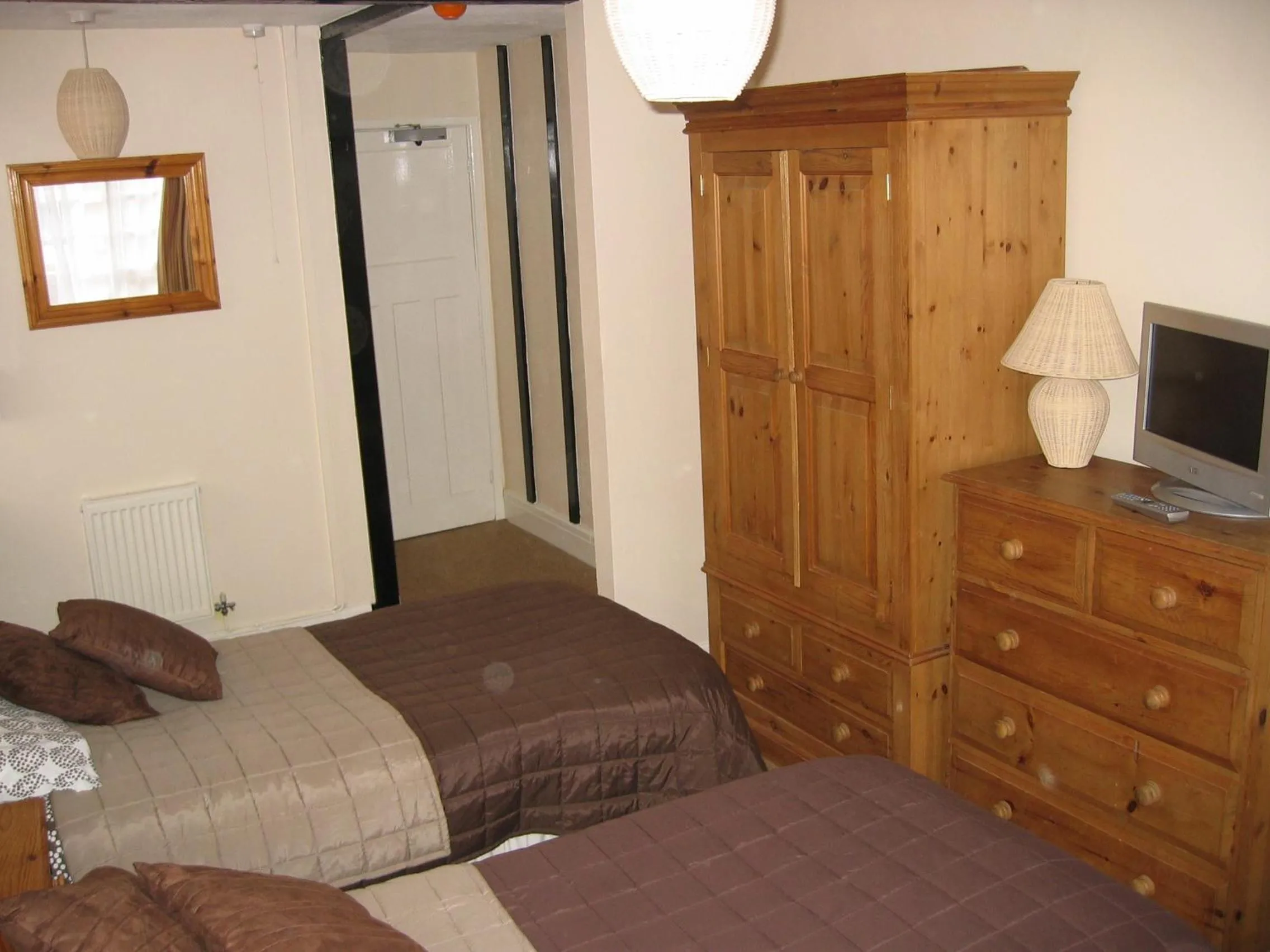 Twin Room in The Horseshoe Guesthouse