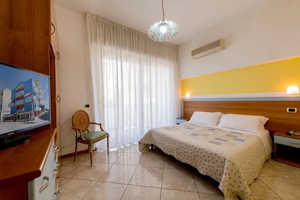 Bed in Hotel Le Soleil