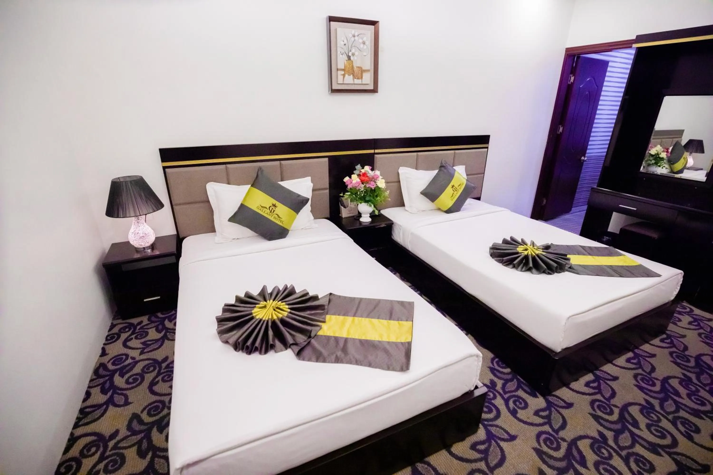 Photo of the whole room, Bed in Gallant Hotel 154 - Near Cat Bi Airport