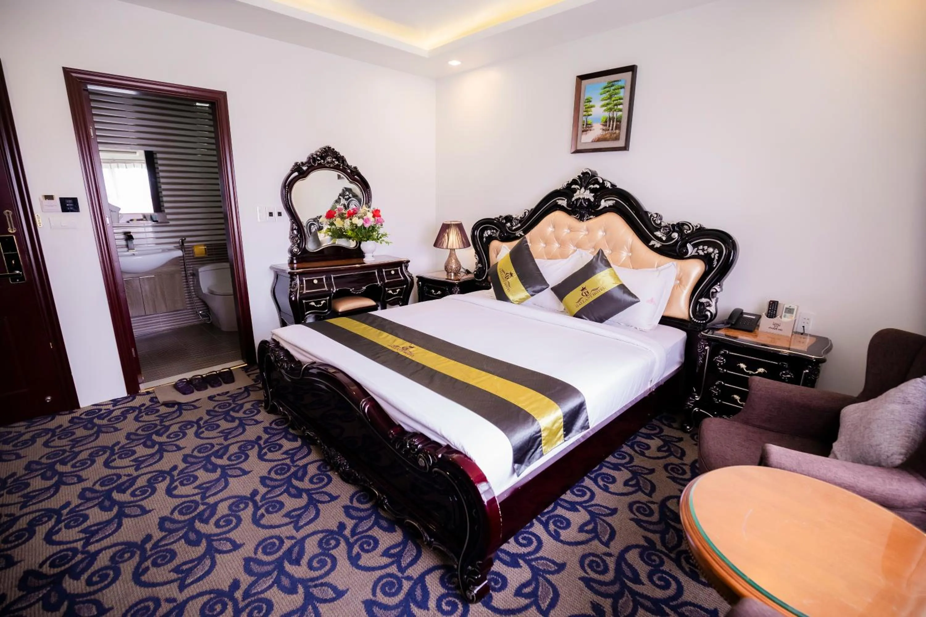 Photo of the whole room, Bed in Gallant Hotel 154 - Near Cat Bi Airport