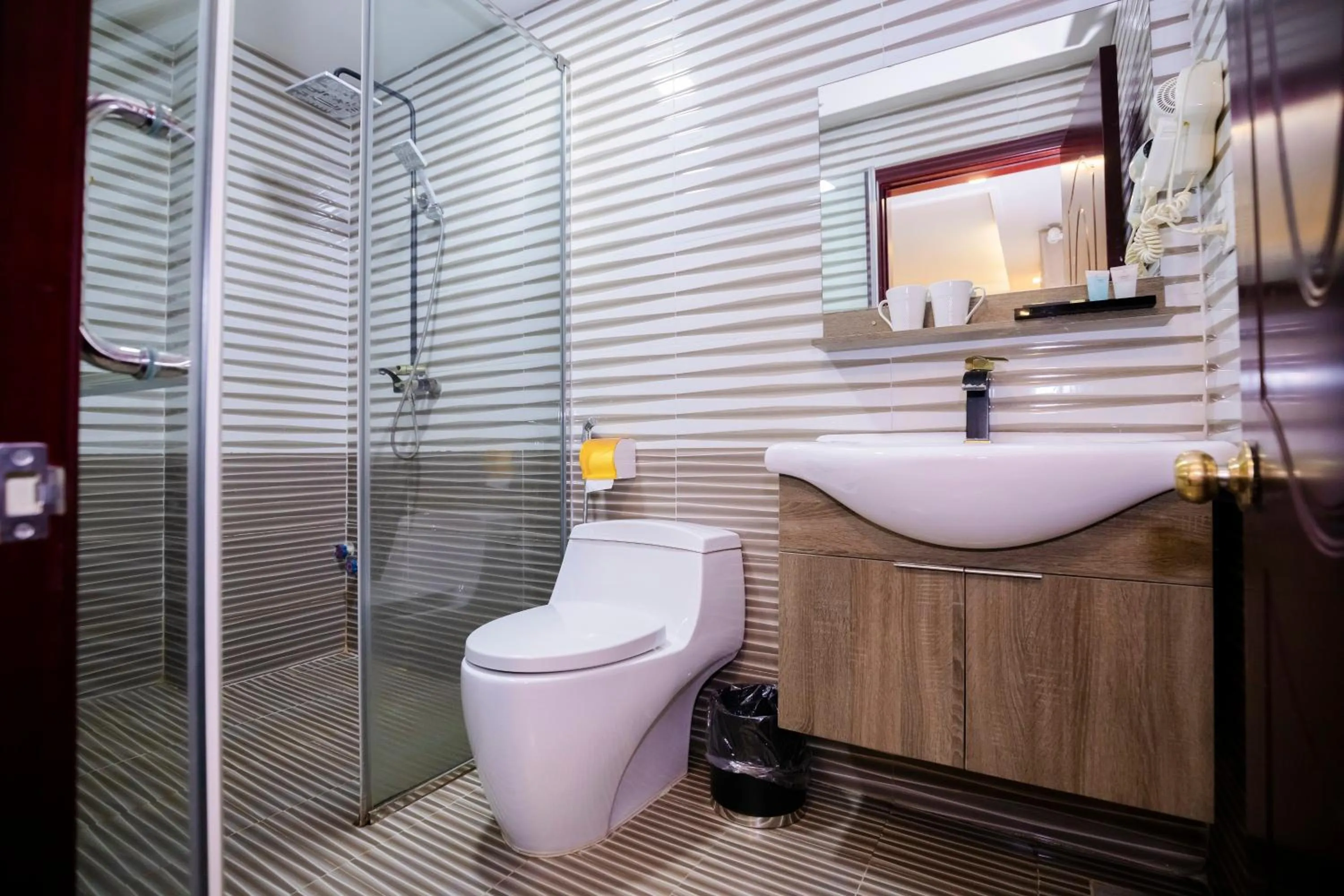 Bathroom in Gallant Hotel 154 - Near Cat Bi Airport