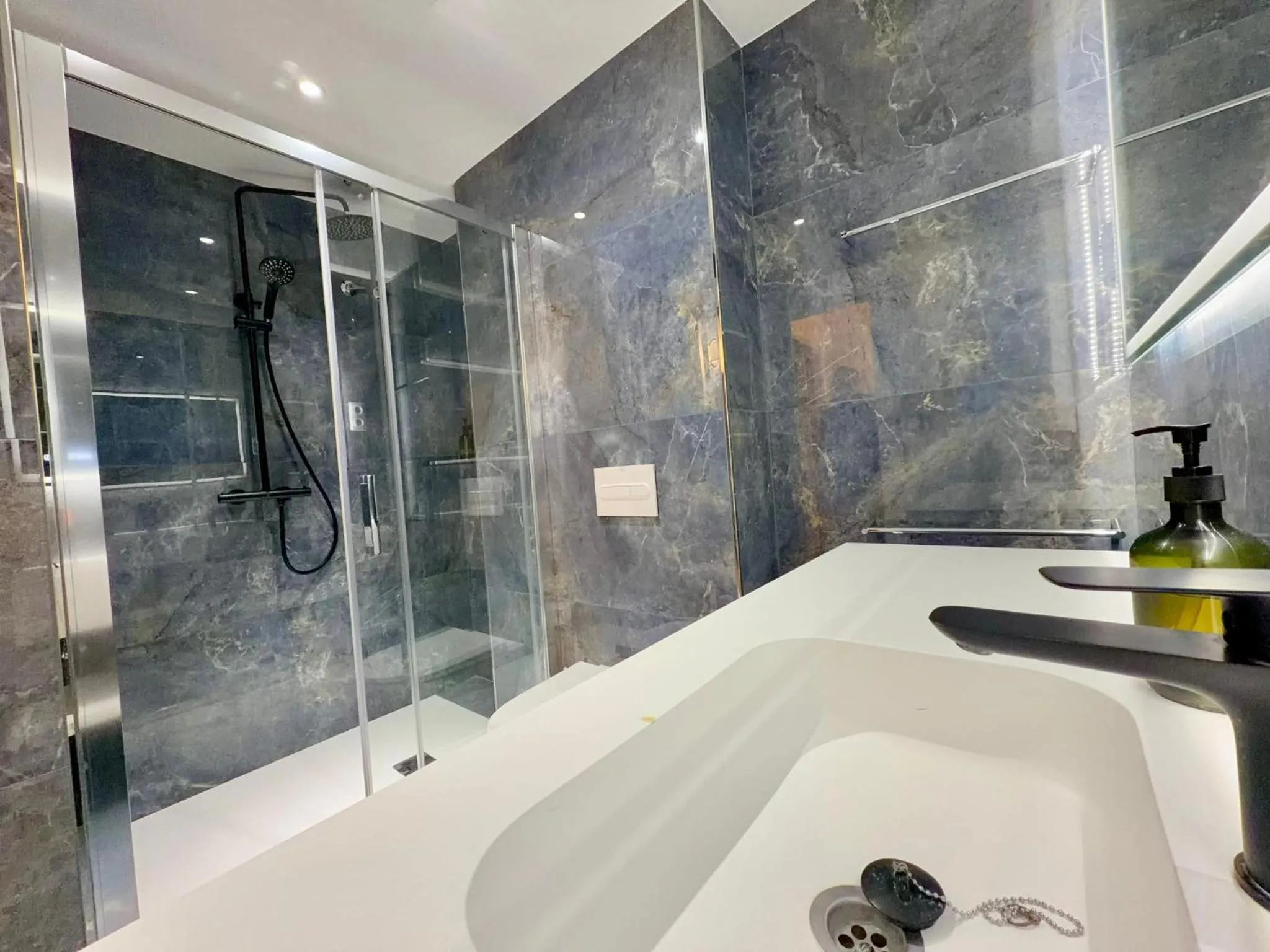 BarcelonaForRent Sant Pau Suite