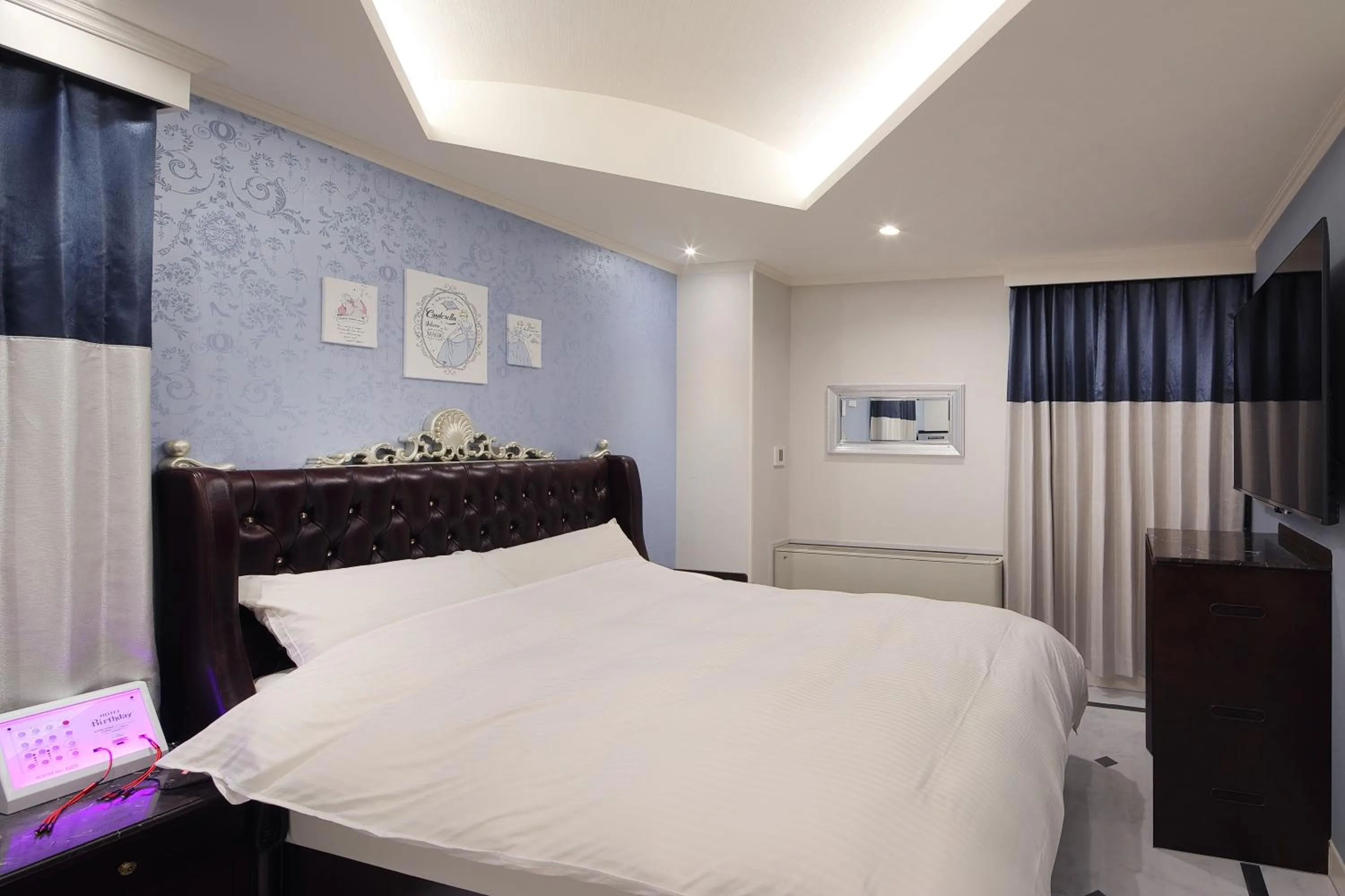 Bedroom, Bed in ホテルバースデー岐阜西店 HOTEL Birthday GifuWest