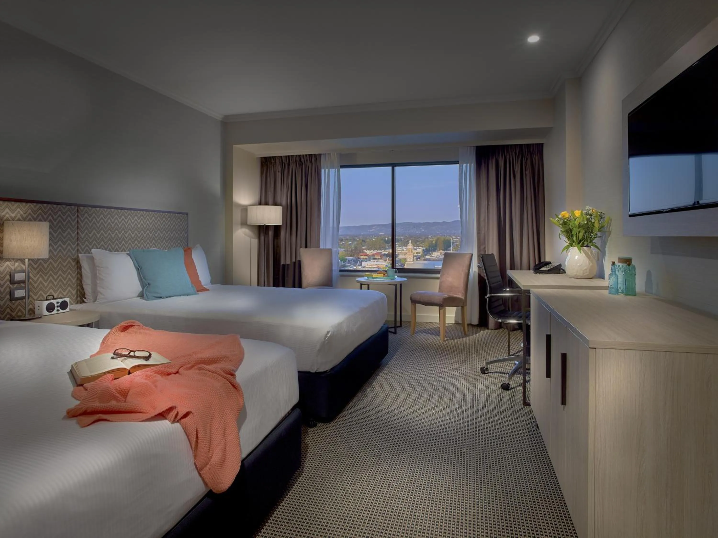 City view, Bed in Stamford Grand Adelaide