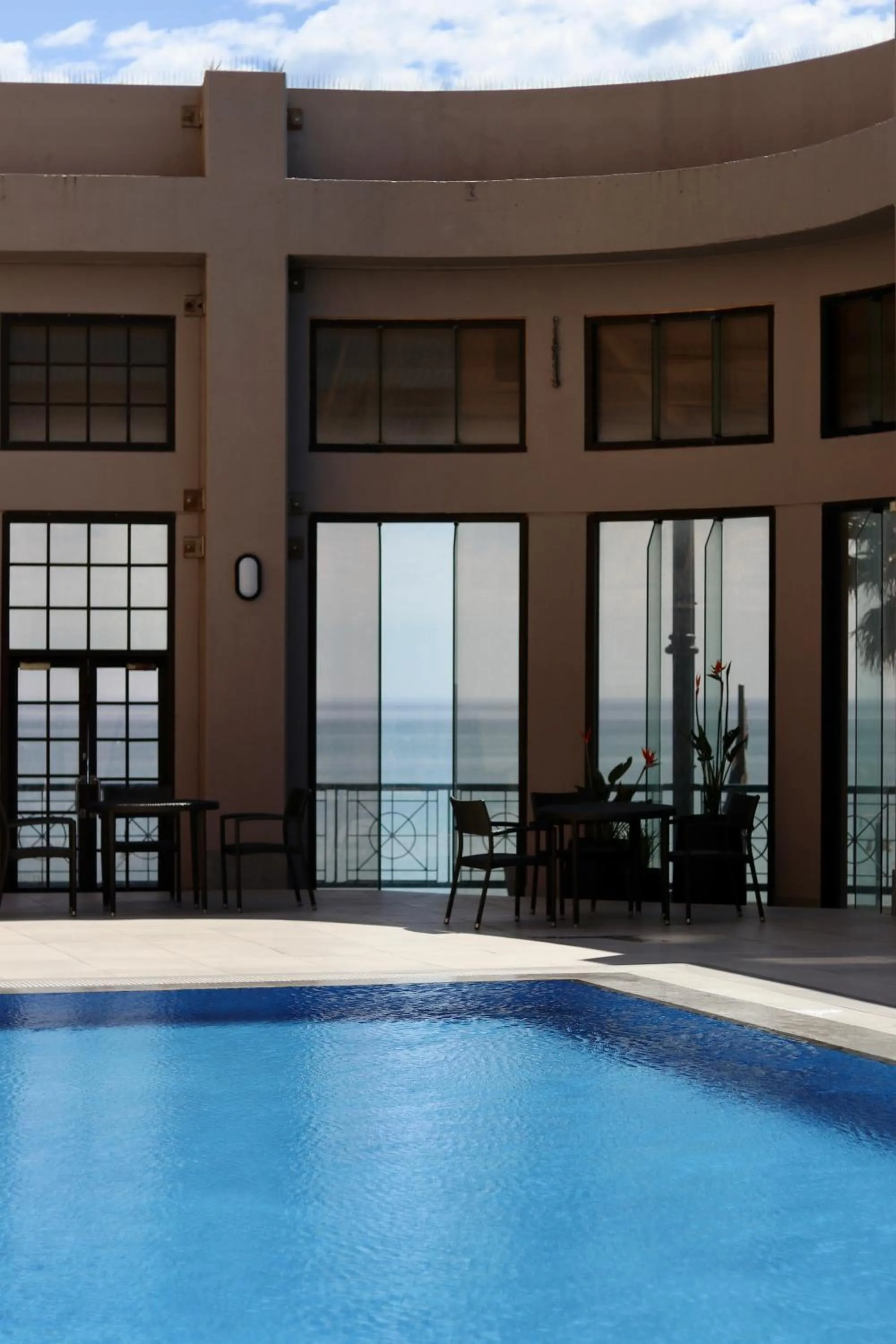 Swimming pool in Stamford Grand Adelaide