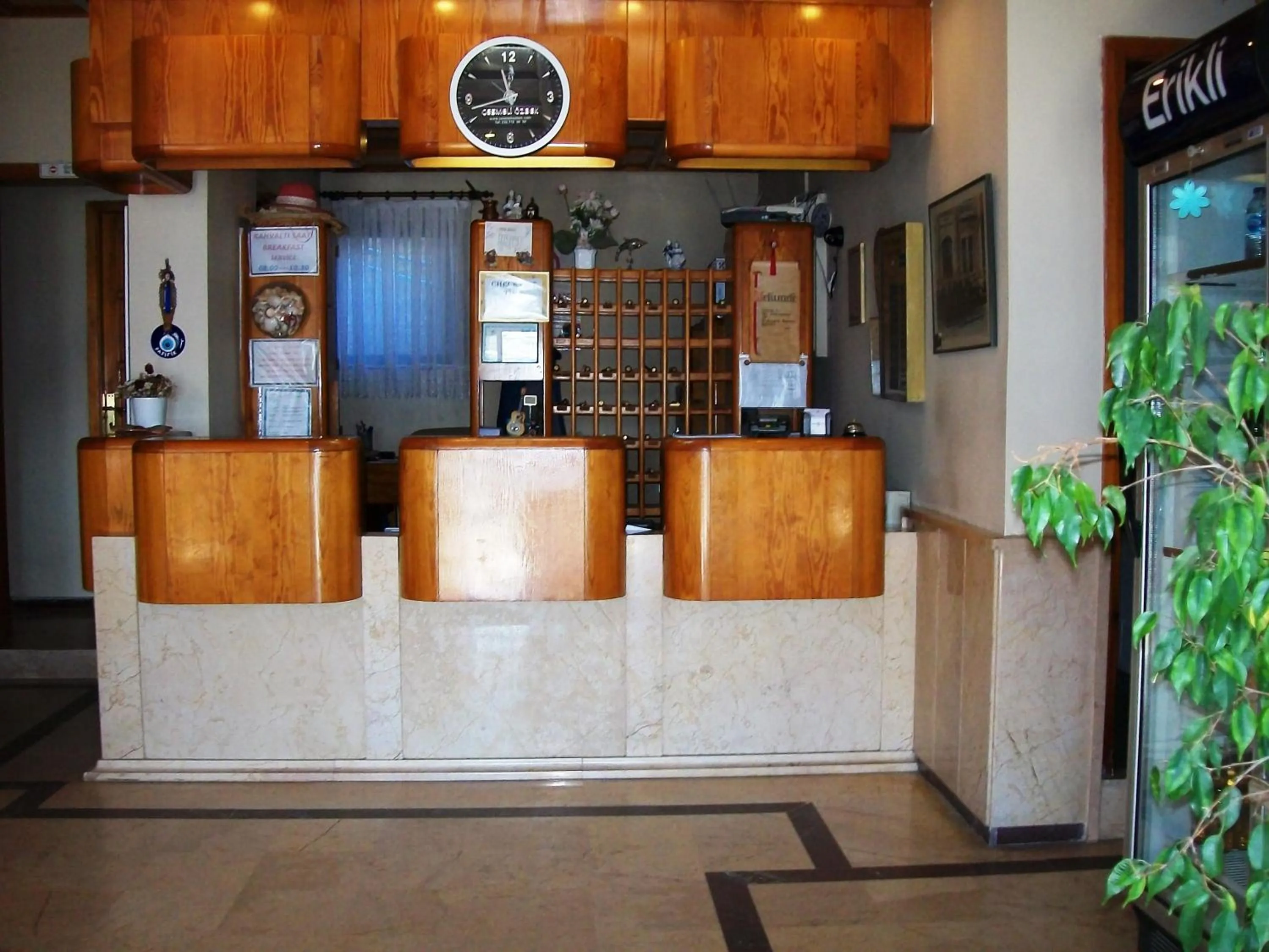 Lobby or reception in Kerman Hotel