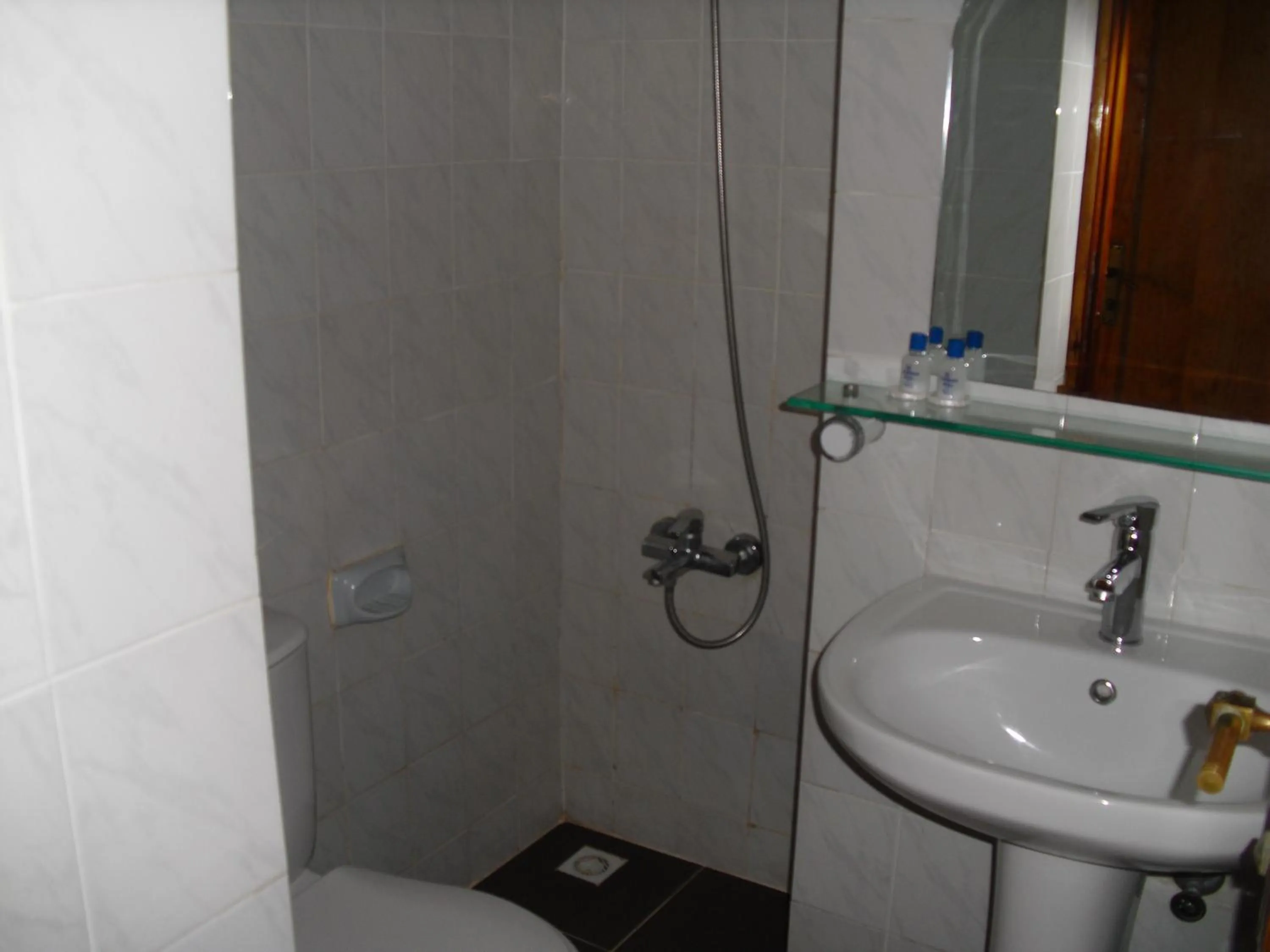 Shower in Kerman Hotel