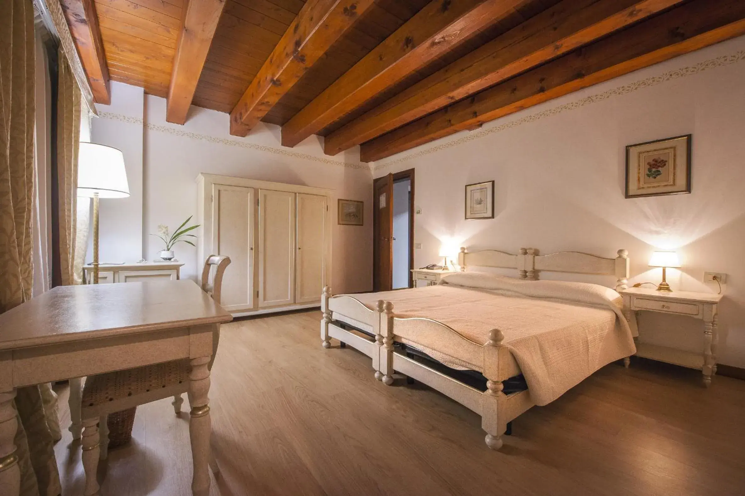 Double or Twin Room - Annex in Hotel Villa Cornér Della Regina Double or Twin Room - Annex in Hotel Villa Cornér Della Regina