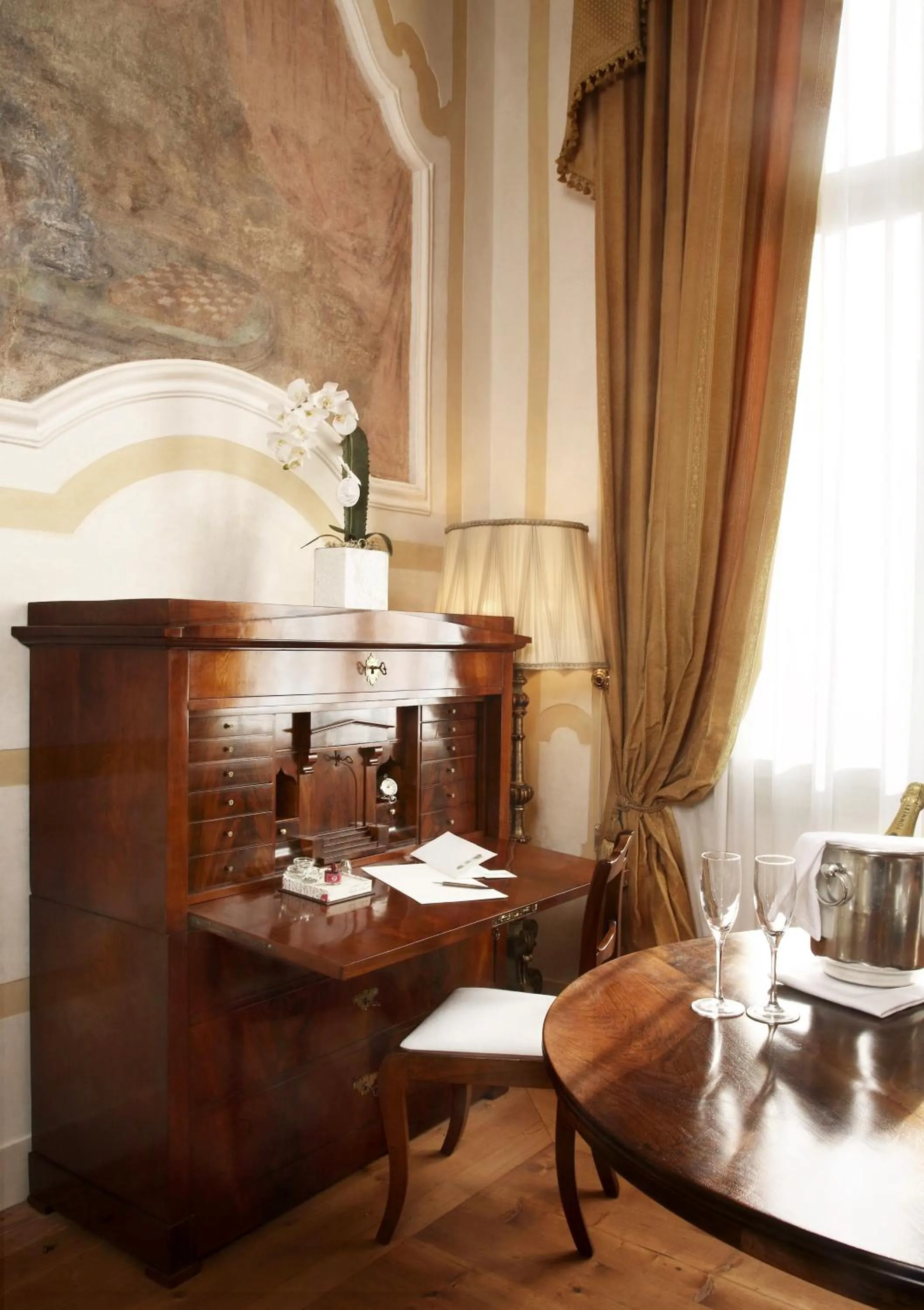 Decorative detail in Hotel Villa Cornér Della Regina