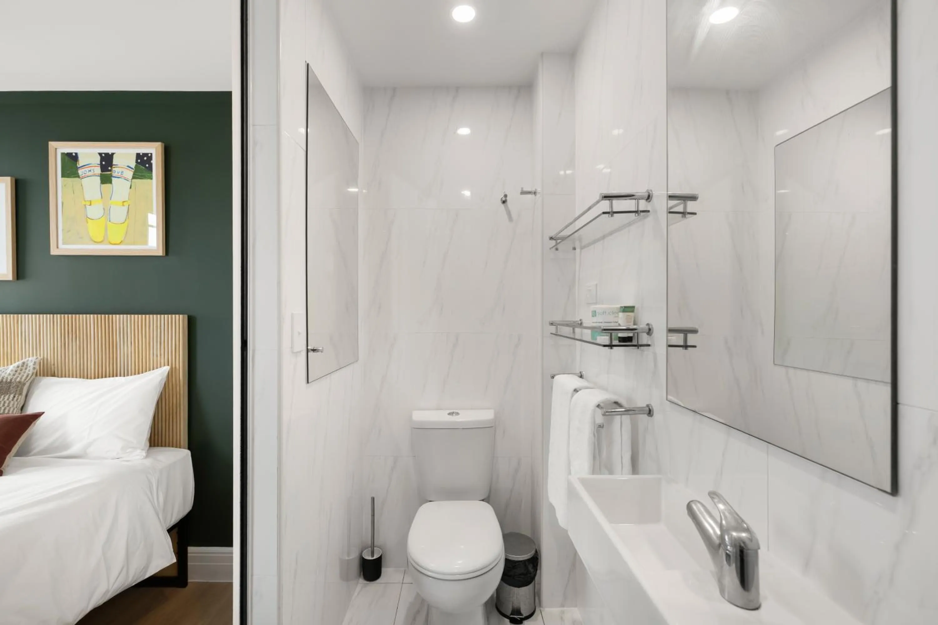 Bed in UKO Potts Points