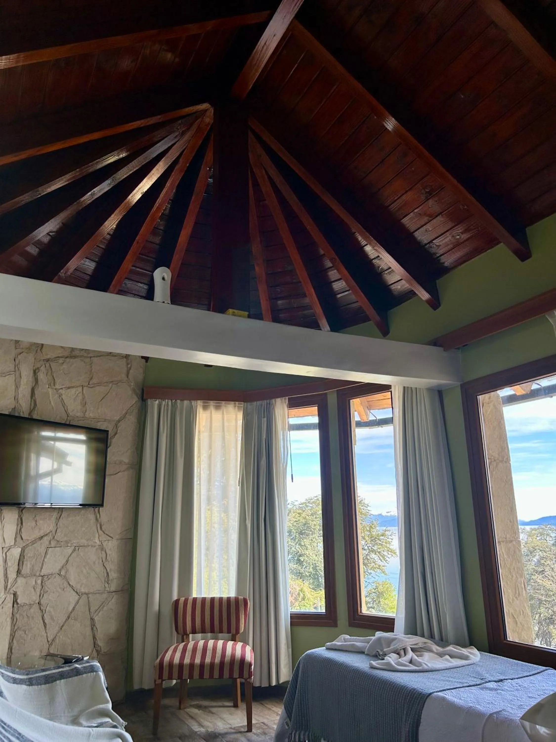 Photo of the whole room, Bed in Bahia Paraiso Apart & Suites