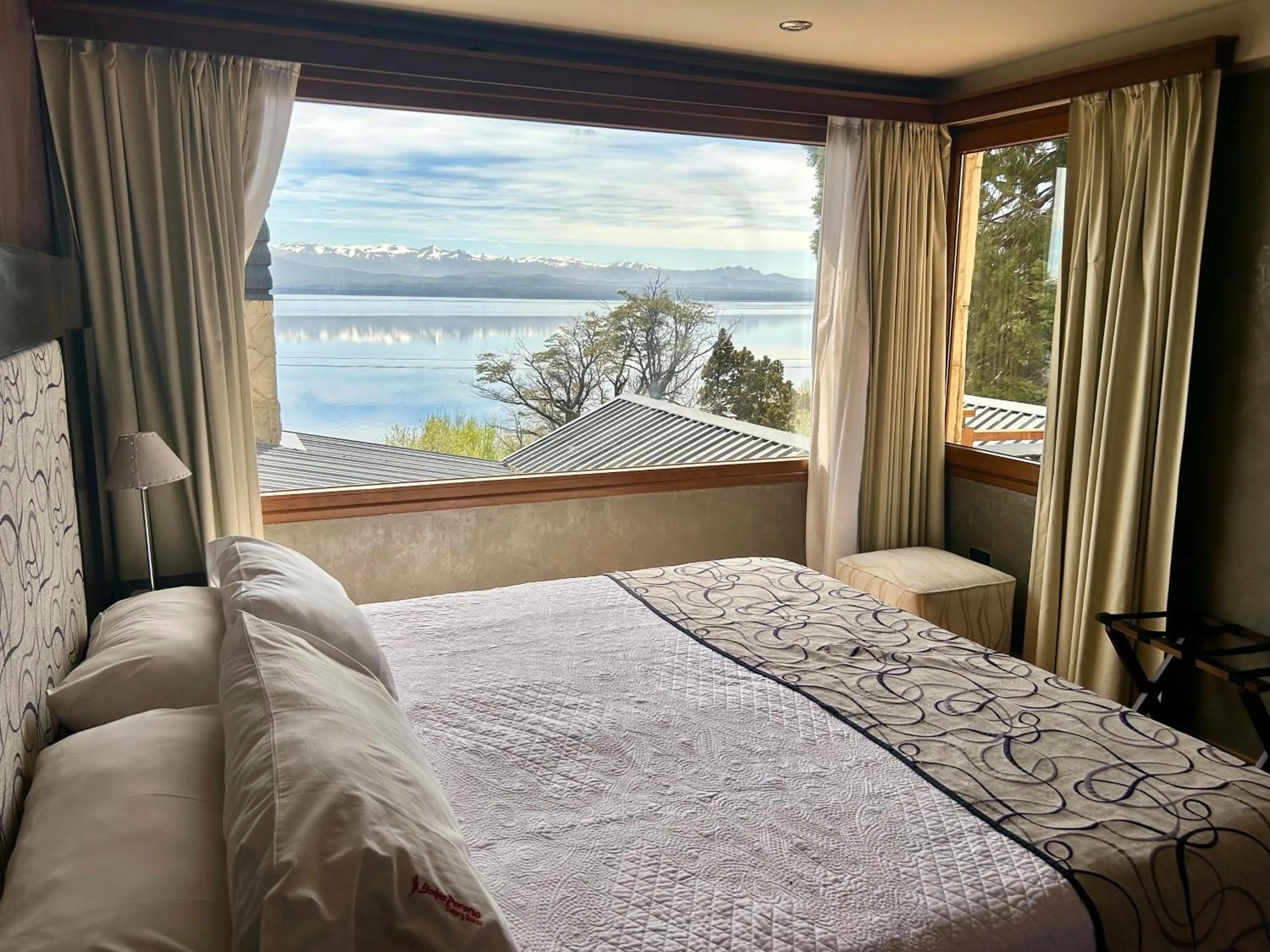 Bed in Bahia Paraiso Apart & Suites