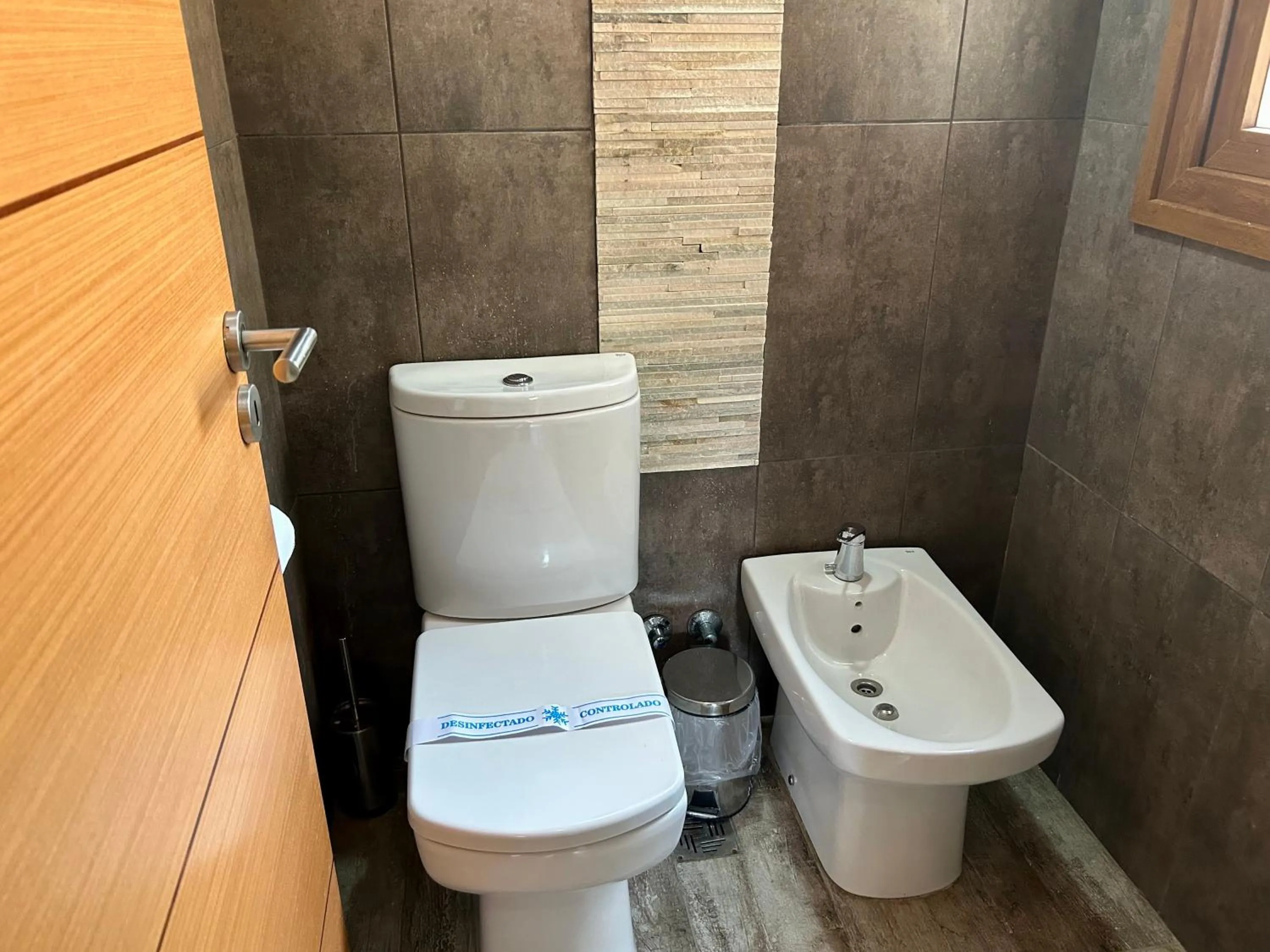 Toilet in Bahia Paraiso Apart & Suites