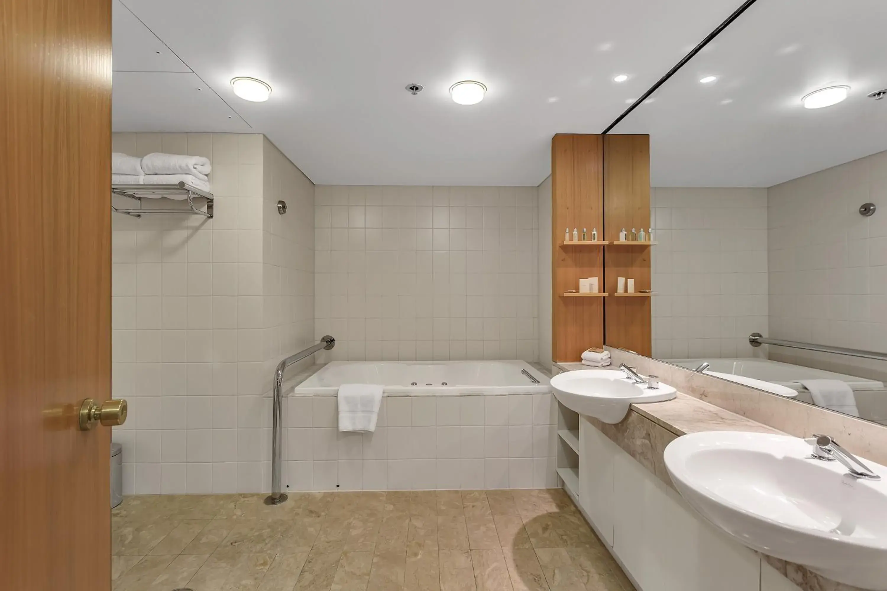 Bathroom in Stamford Plaza Adelaide Bathroom in Stamford Plaza Adelaide