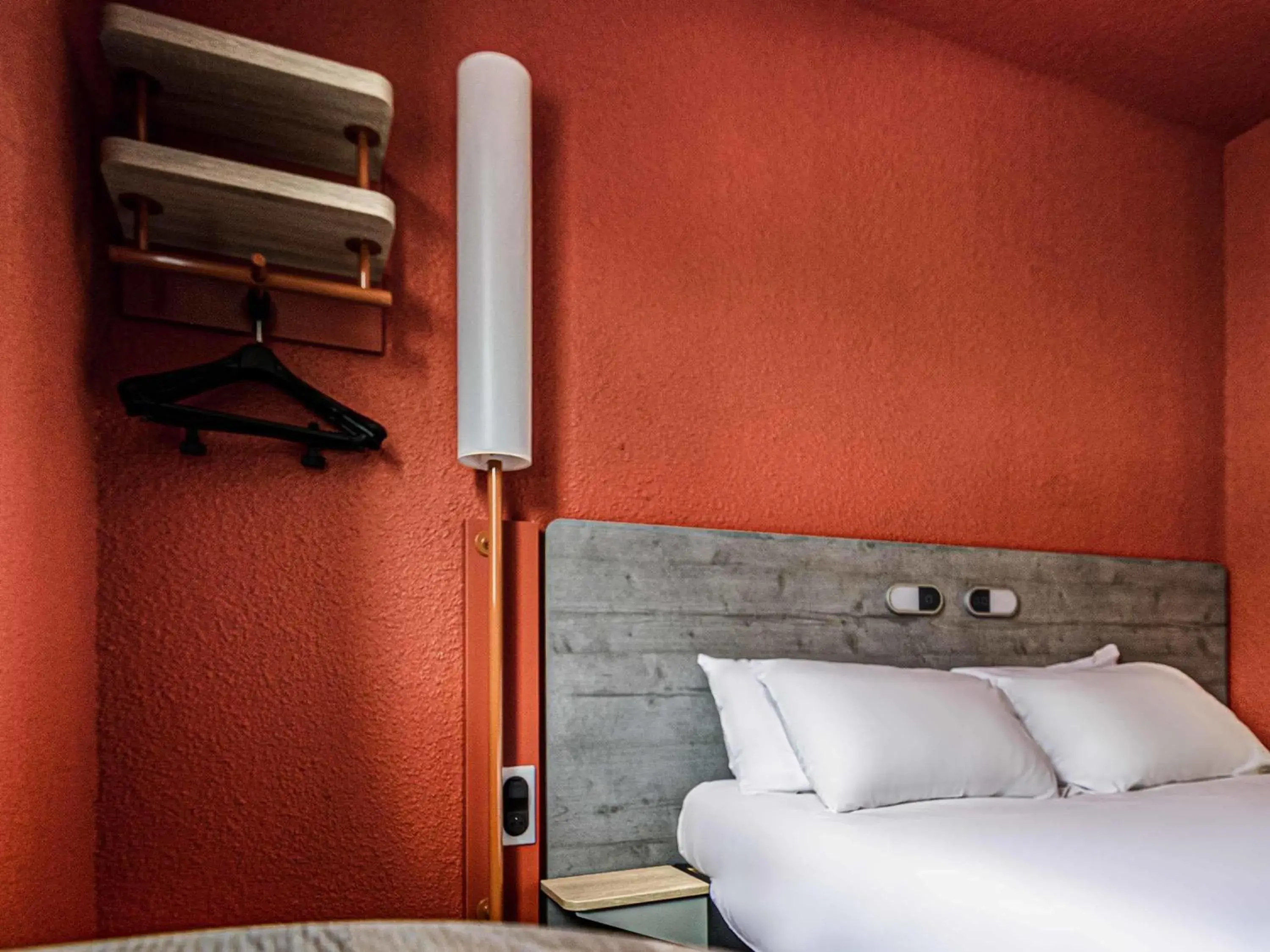 Bedroom, Bed in ibis budget Saint-Brieuc Yffiniac Bedroom, Bed in ibis budget Saint-Brieuc Yffiniac