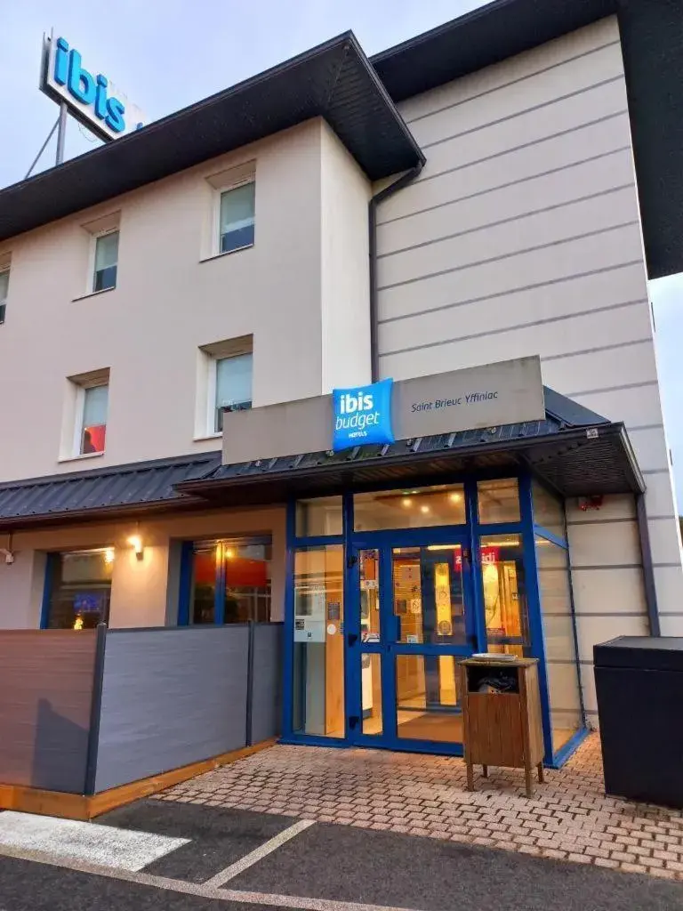 Property building in ibis budget Saint-Brieuc Yffiniac Property building in ibis budget Saint-Brieuc Yffiniac