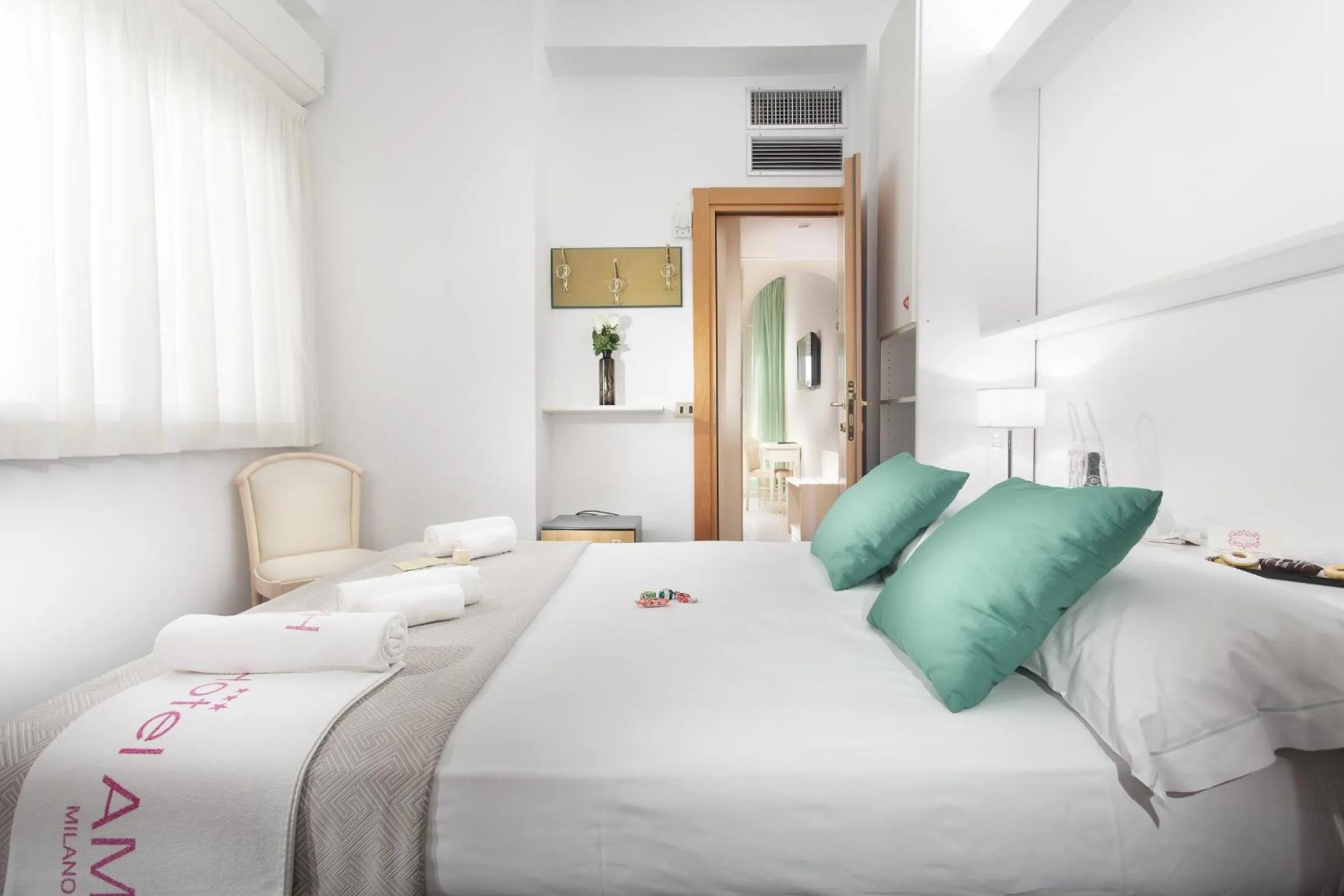 Bed in HOTEL AMBRA - Fronte Mare - Vicinissimi al Centro