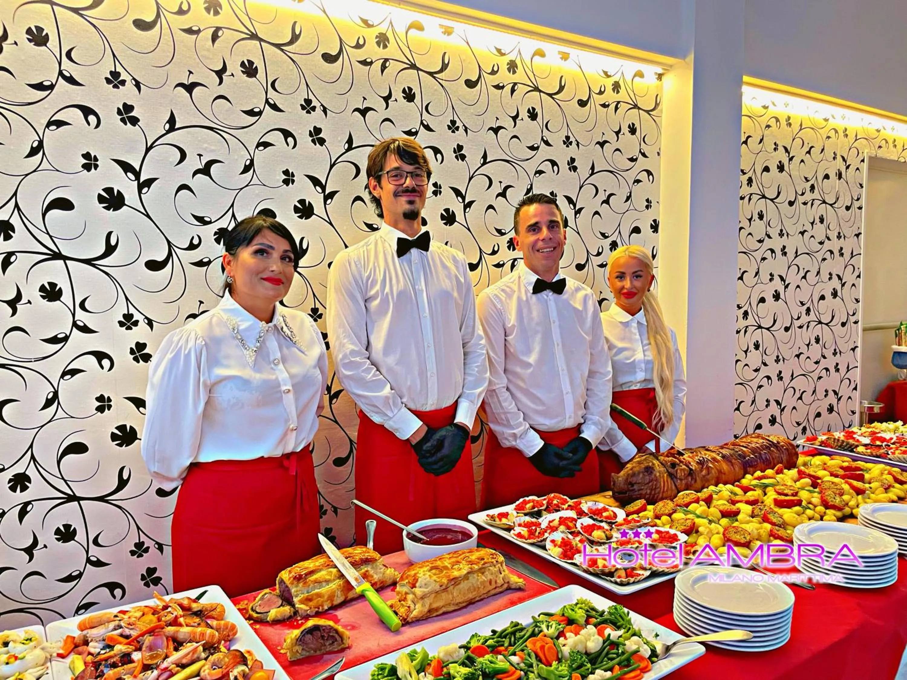 Staff in HOTEL AMBRA - Fronte Mare - Vicinissimi al Centro