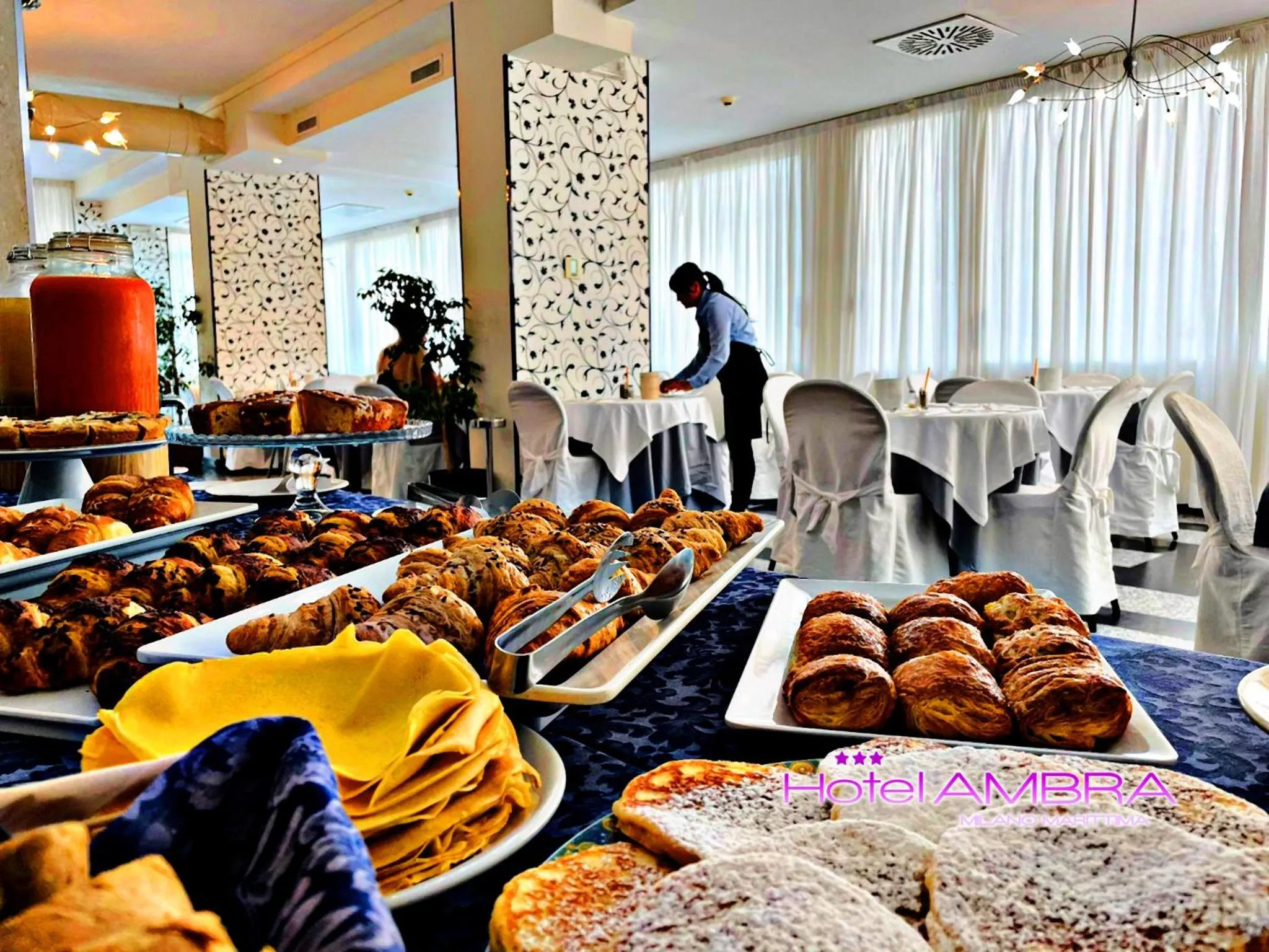 Staff in HOTEL AMBRA - Fronte Mare - Vicinissimi al Centro