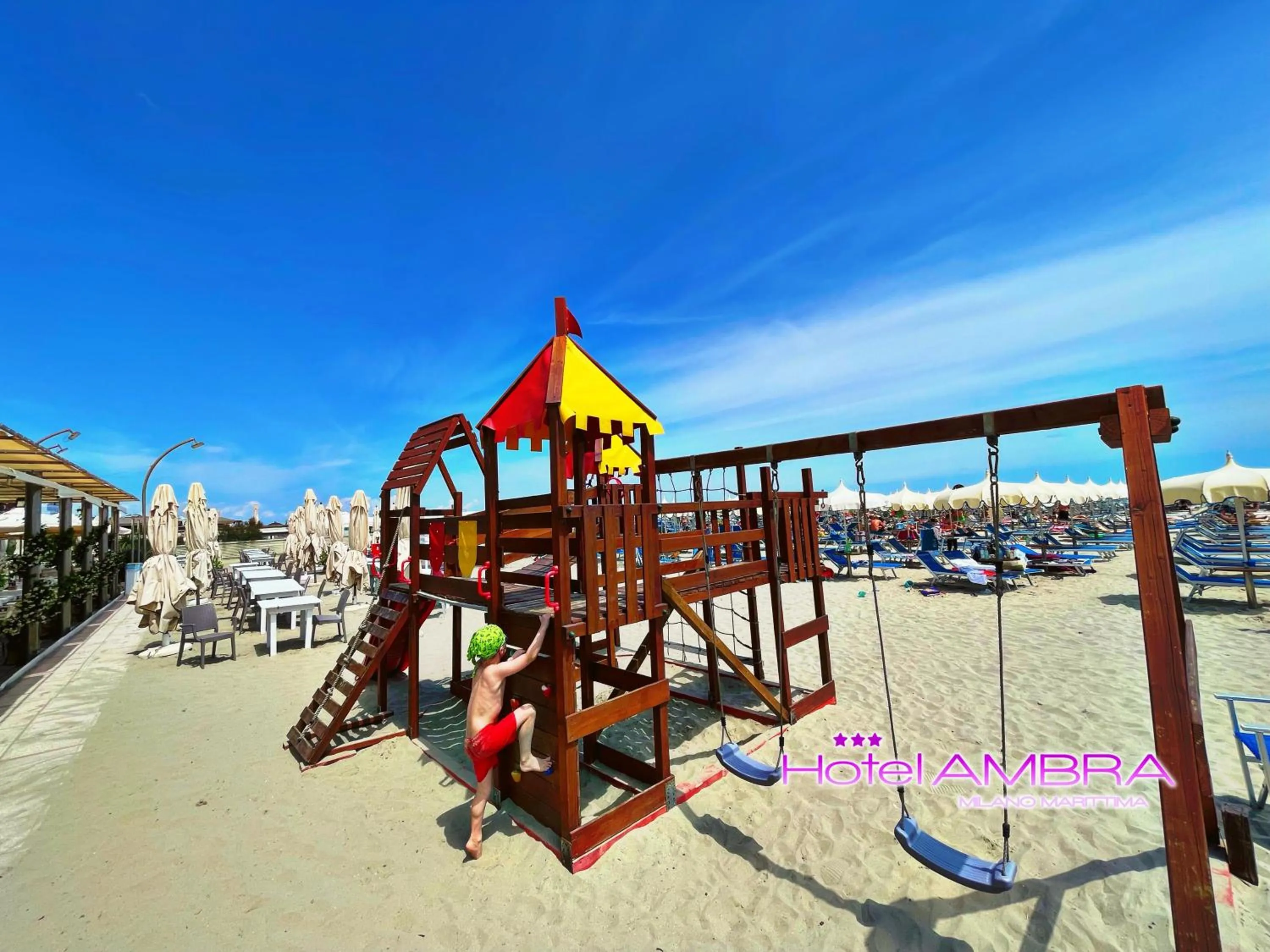 Beach in HOTEL AMBRA - Fronte Mare - Vicinissimi al Centro